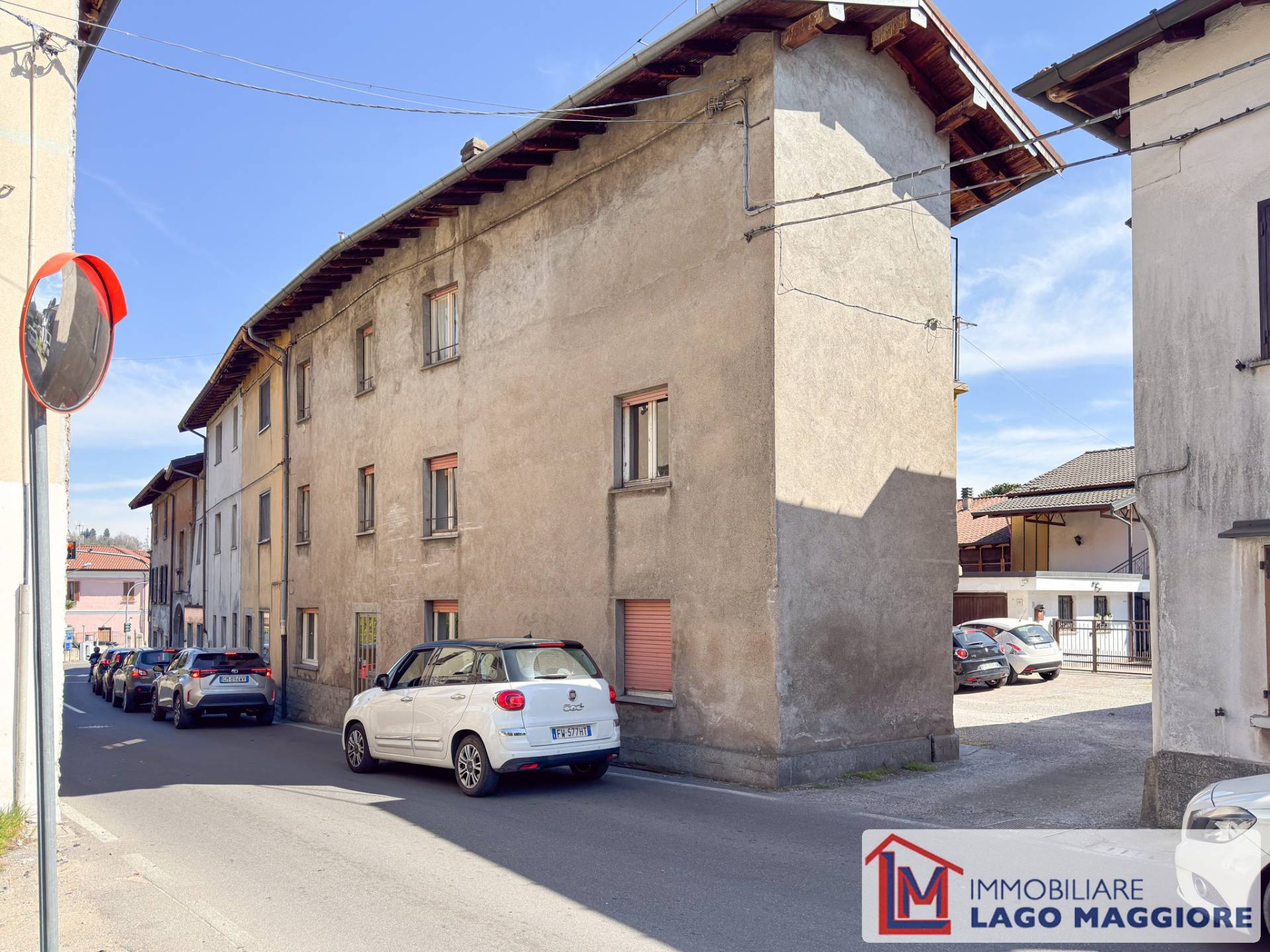 Stabile/Palazzo in vendita a Brebbia