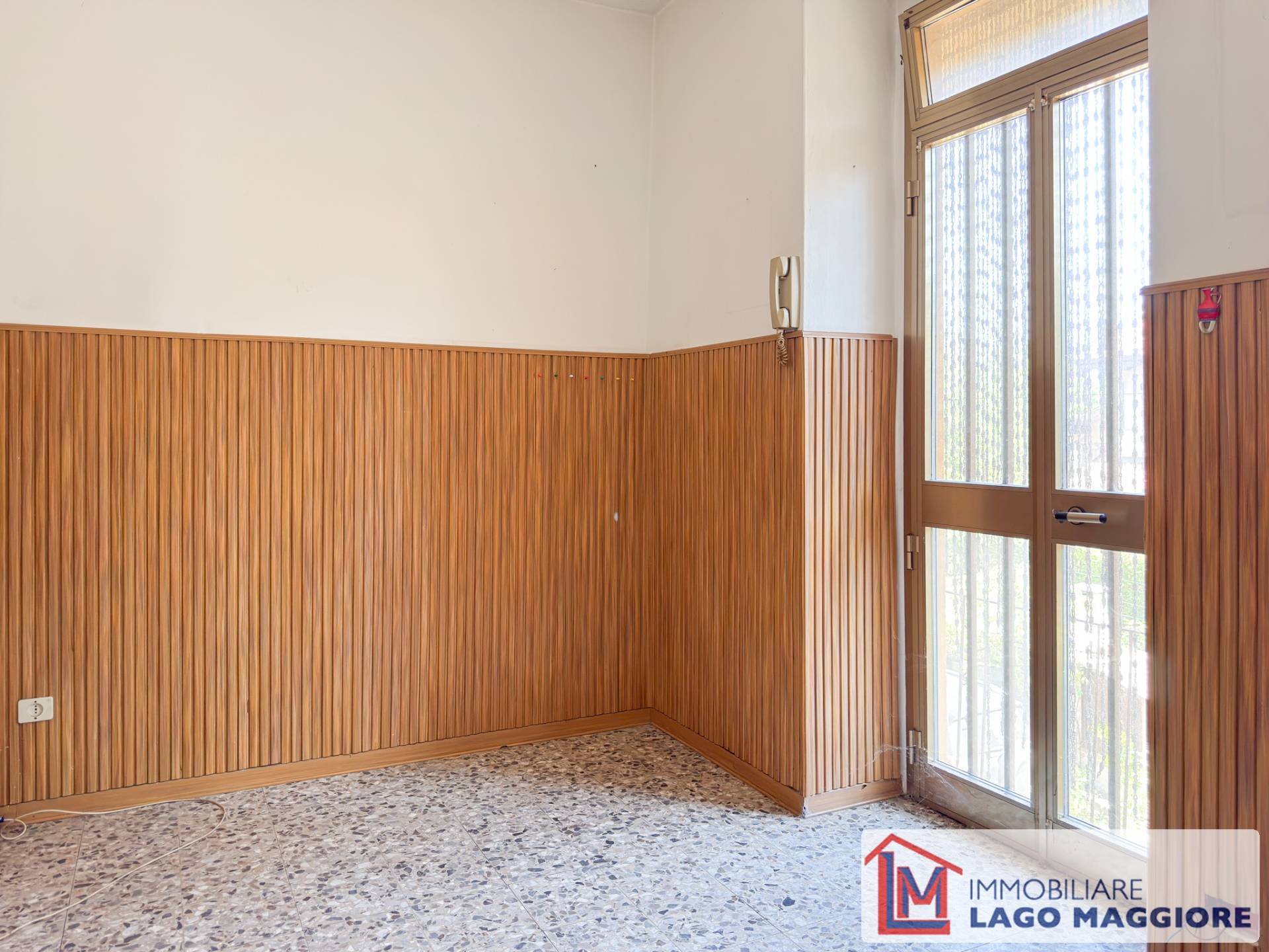 Porzione di casa in vendita a Angera