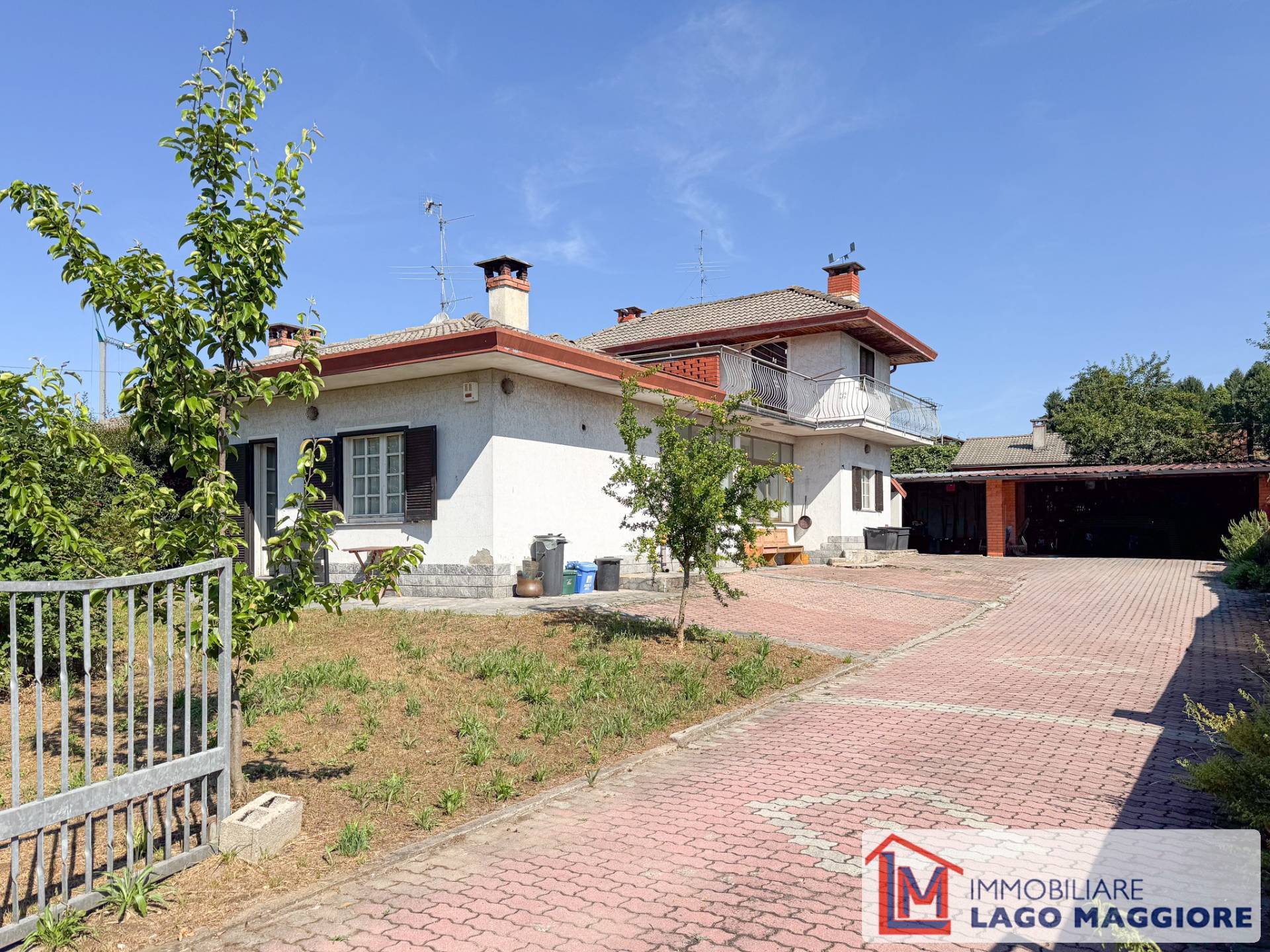 Villa in vendita a Ispra
