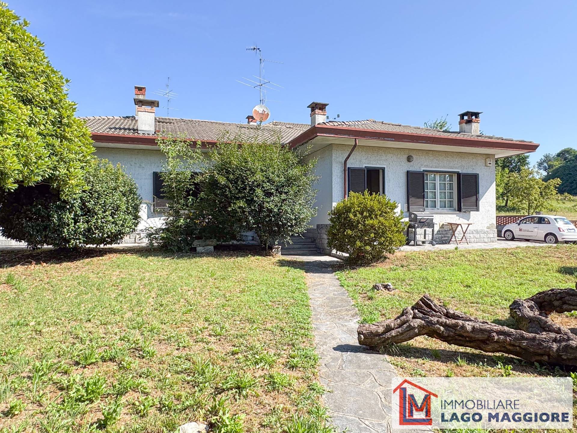 Villa in vendita a Ispra