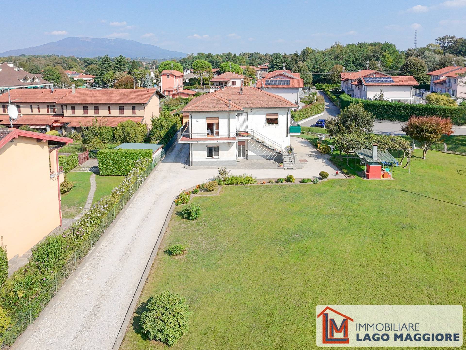 Villa in vendita a Ispra