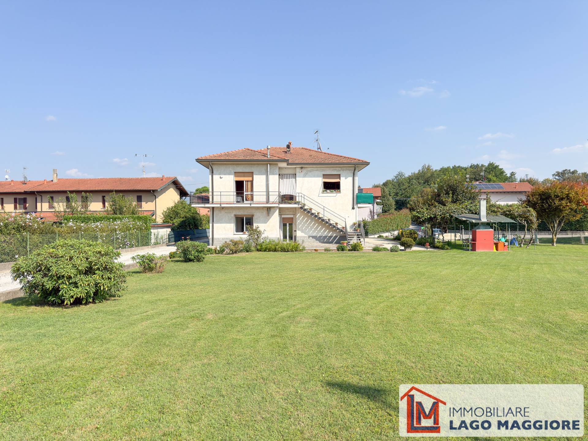 Villa in vendita a Ispra