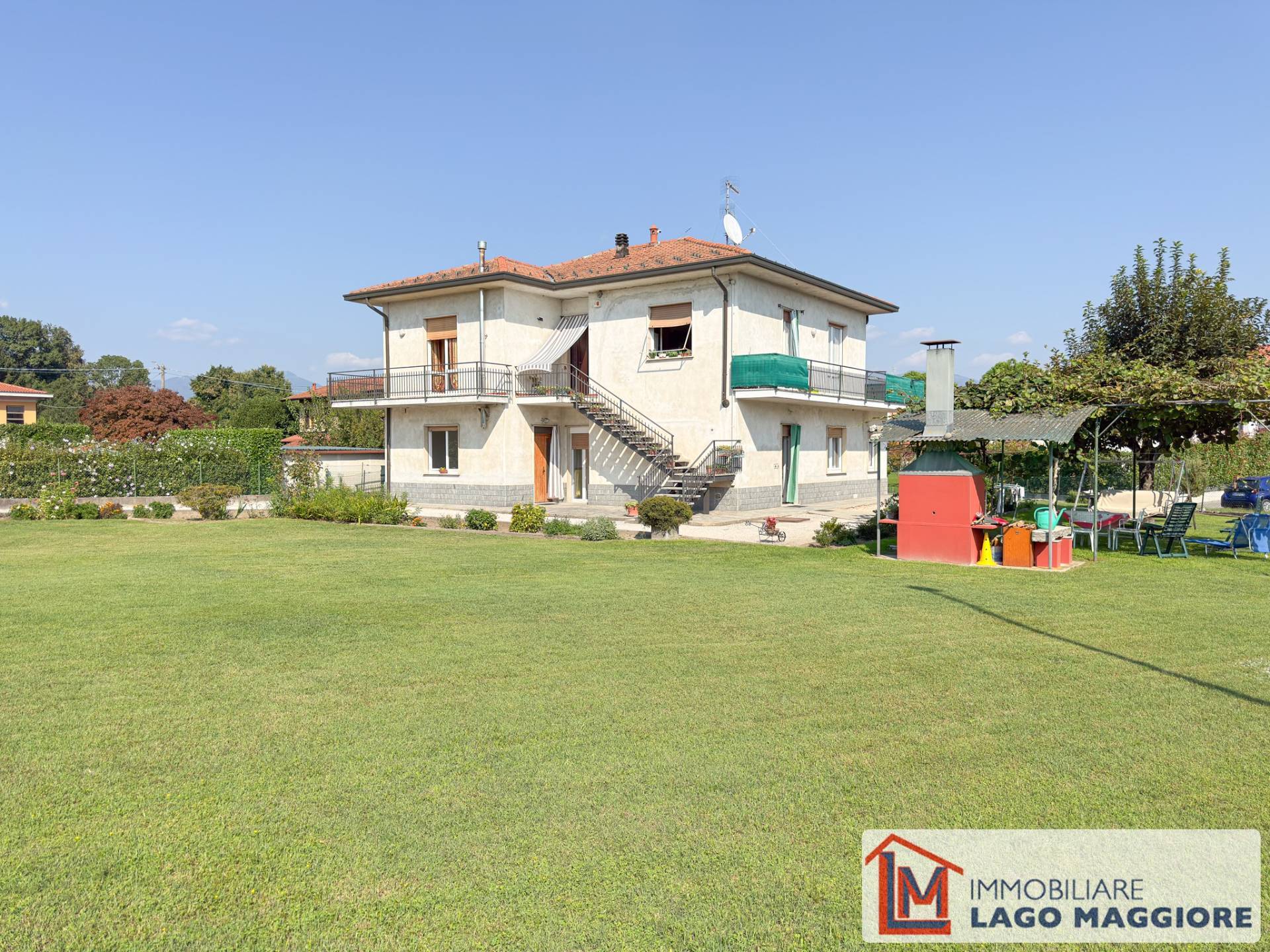 Villa in vendita a Ispra
