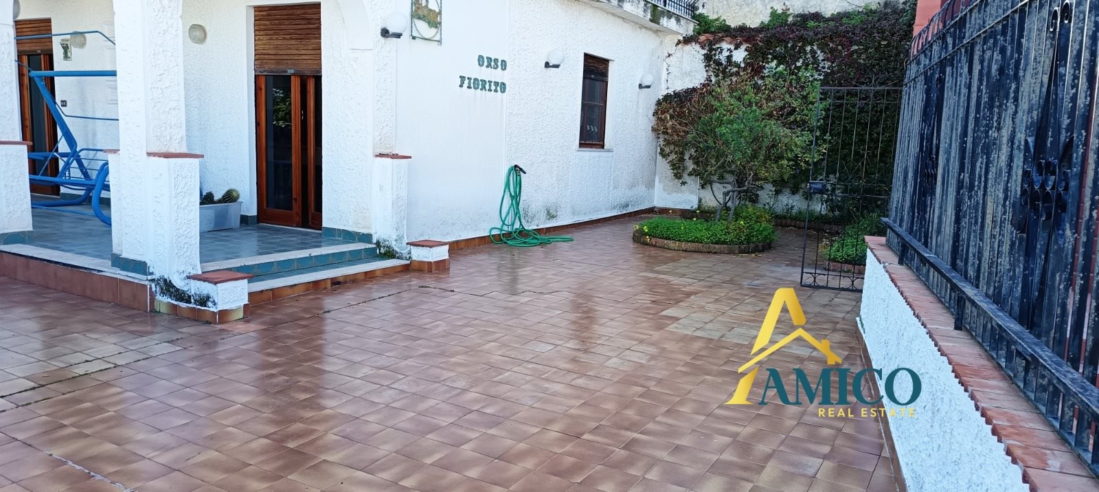 Villa in vendita a Altavilla Milicia