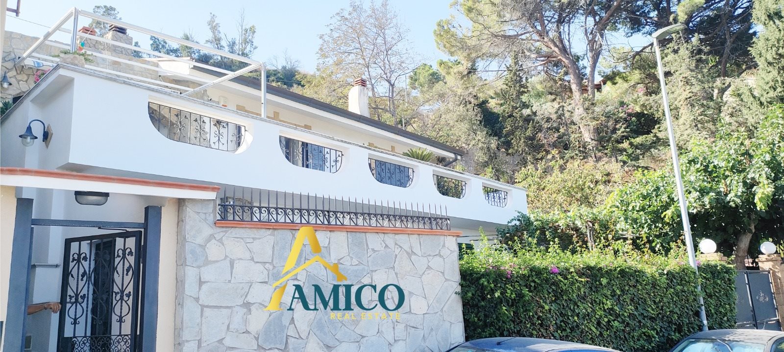 Villa vista mare a Altavilla Milicia