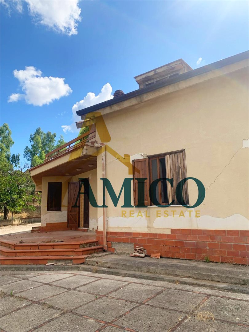 Villa in vendita a Ventimiglia di Sicilia