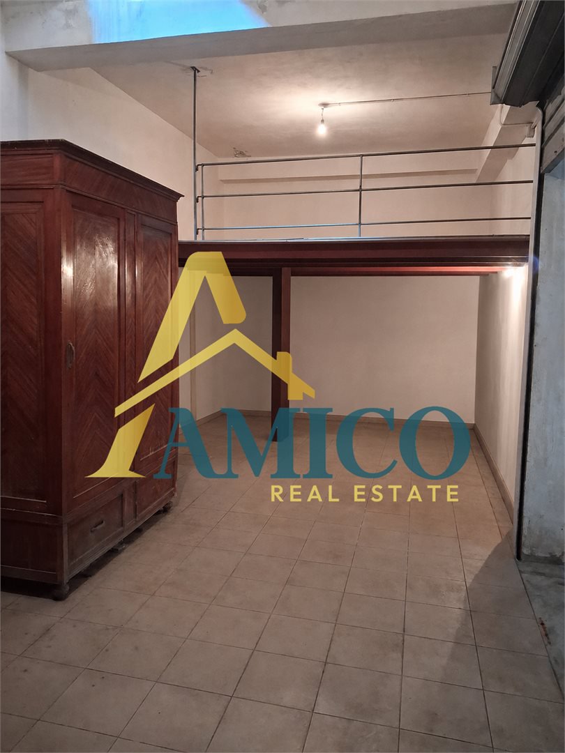 Box/Garage 45mq in vendita a Bagheria
