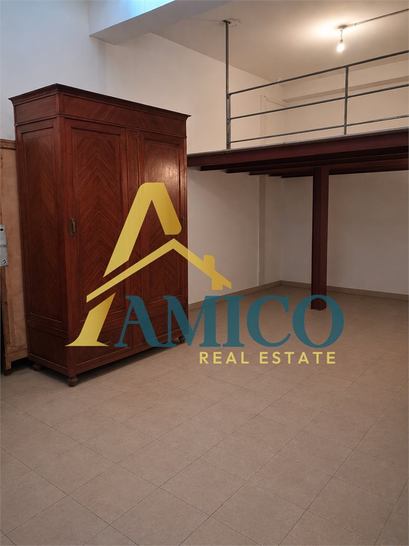 Box/Garage 45mq in vendita a Bagheria