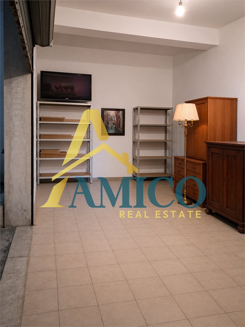 Box/Garage 45mq in vendita a Bagheria