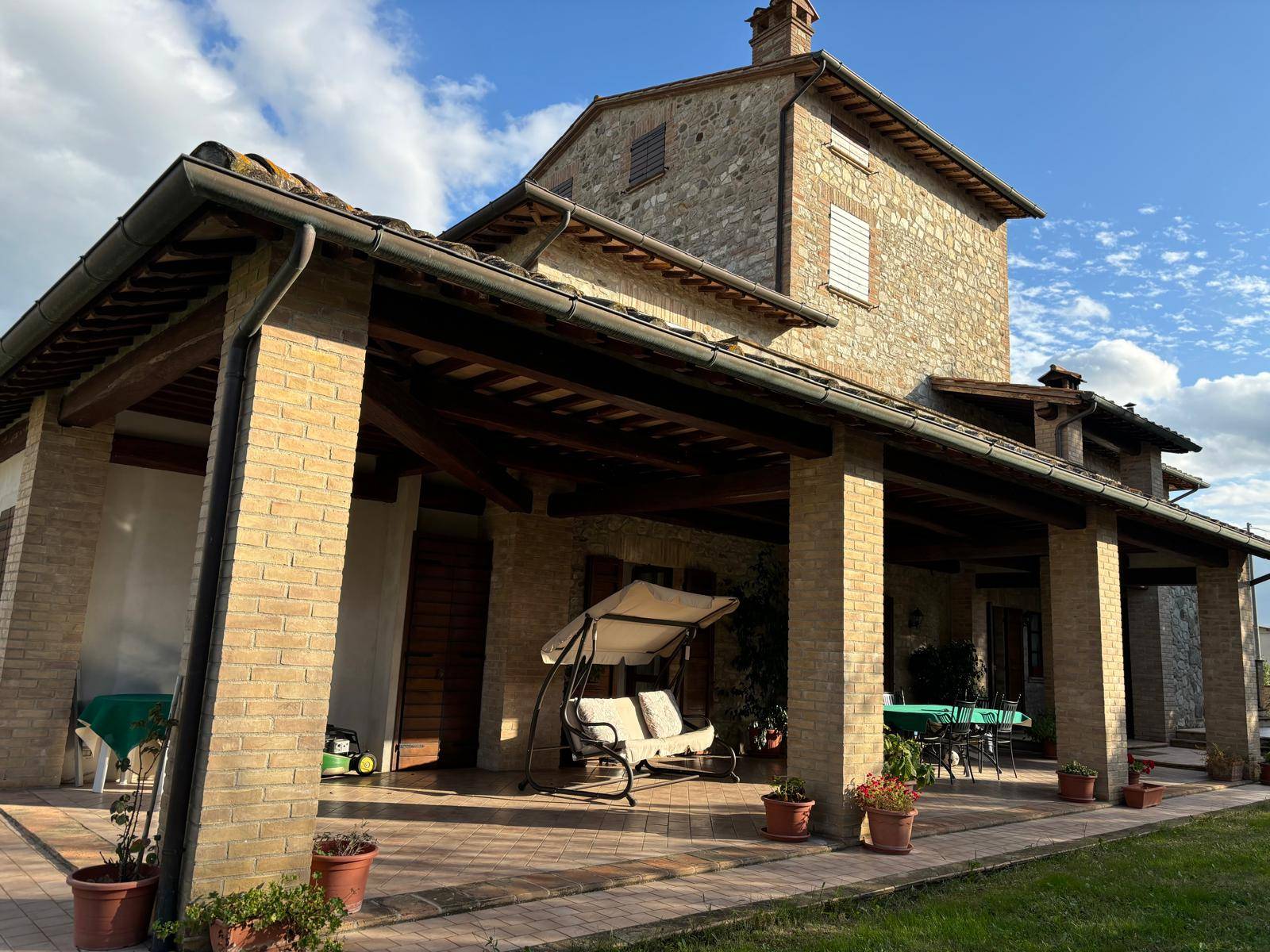 Casale in vendita a Marsciano, Schiavo