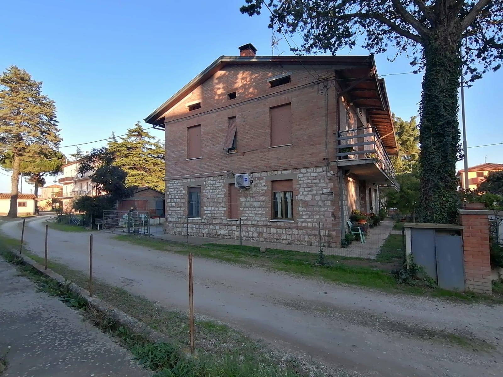 Abitazione Semindipendente in vendita a Marsciano, Papiano