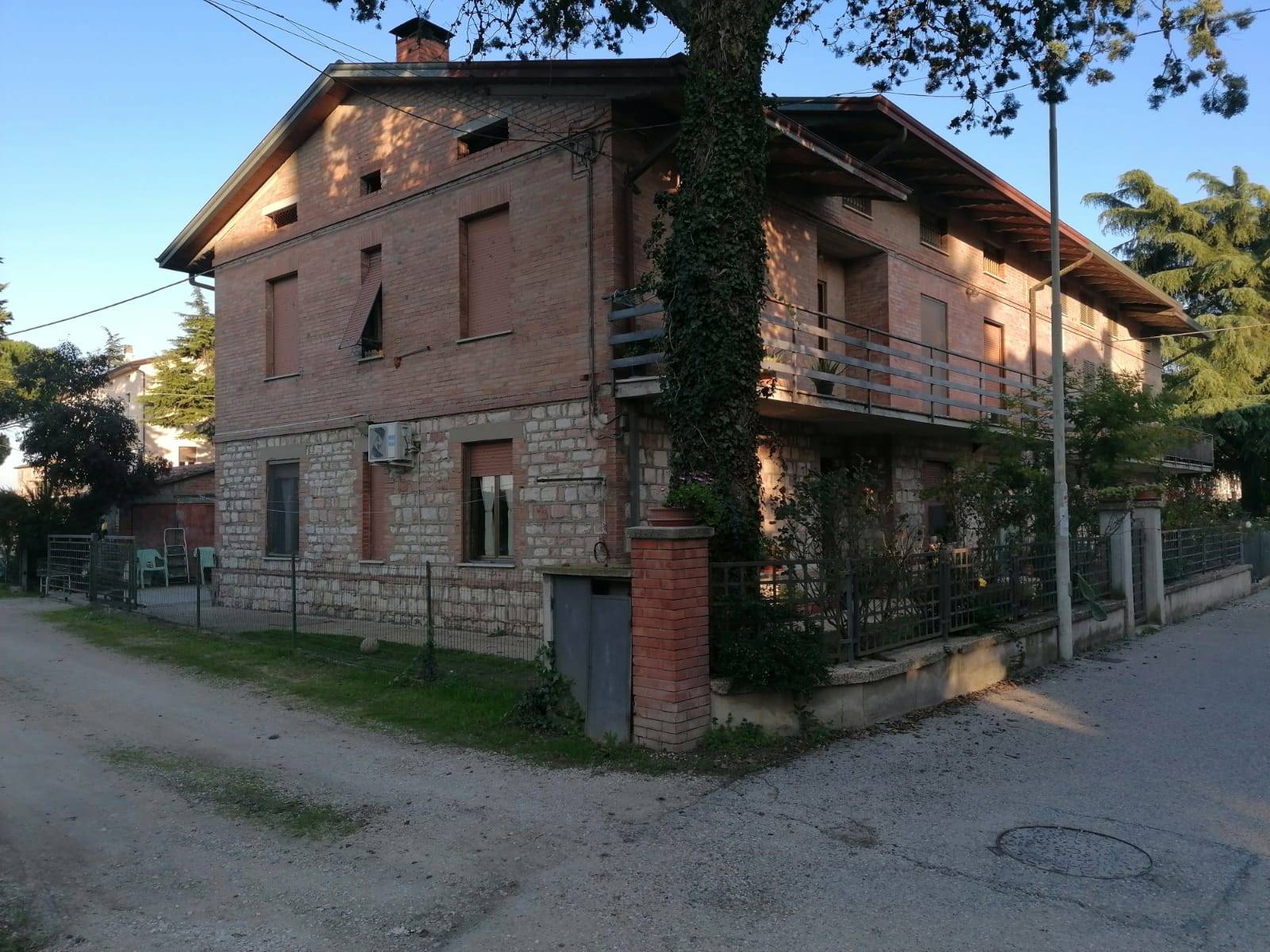 Abitazione Semindipendente in vendita a Marsciano, Papiano