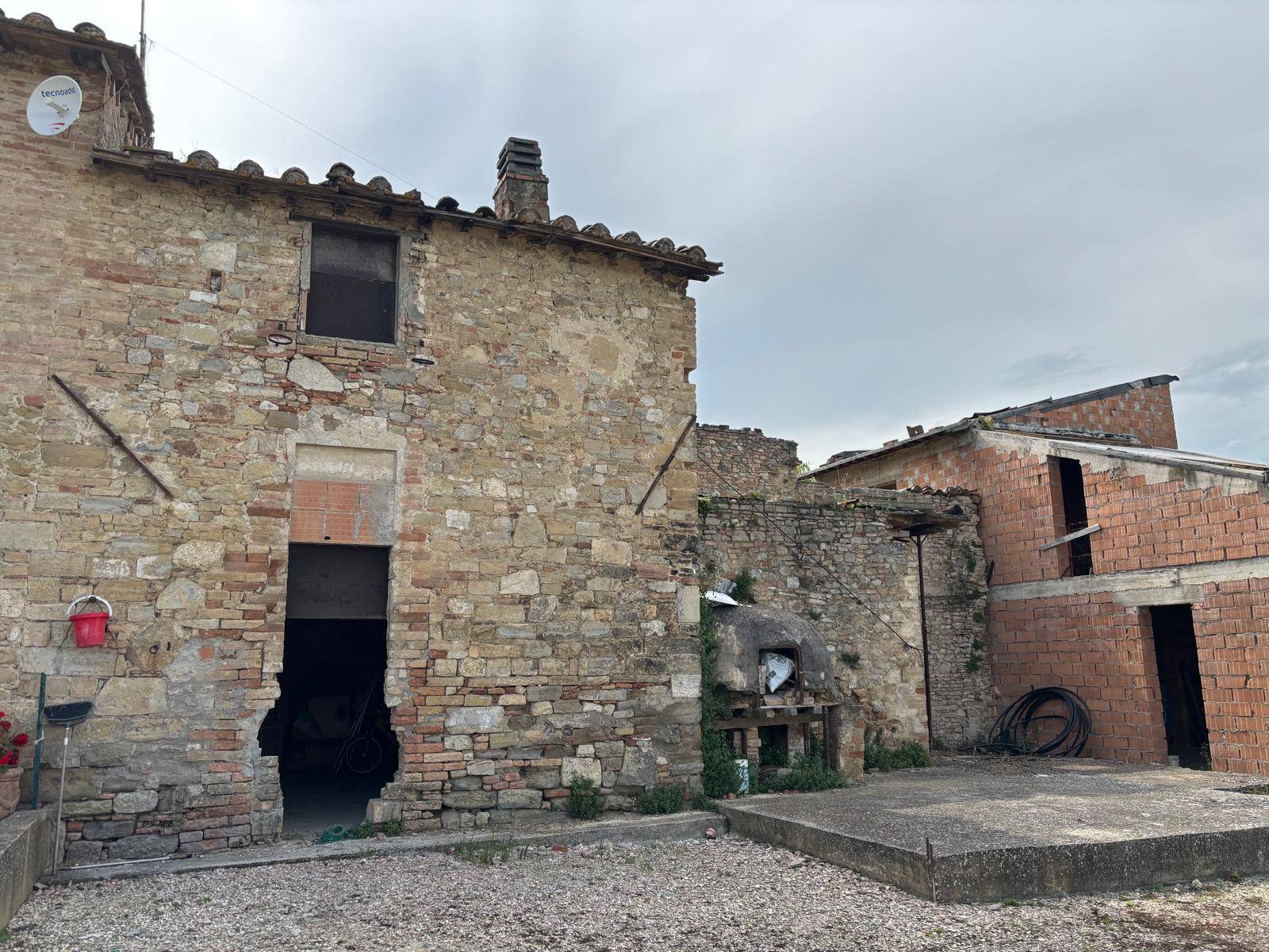 Rustico in vendita a Marsciano, Castello delle Forme