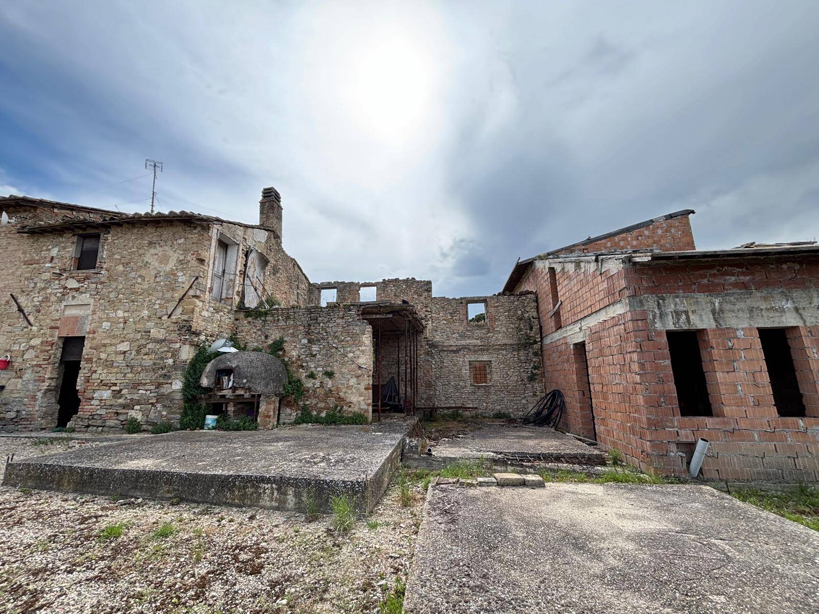 Rustico in vendita a Marsciano, Castello delle Forme