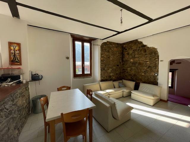 Appartamento in vendita a Valbrona