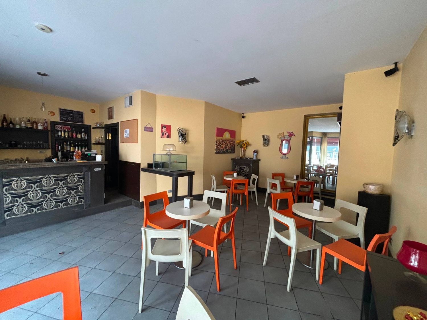 Locale commerciale in vendita a Sirone