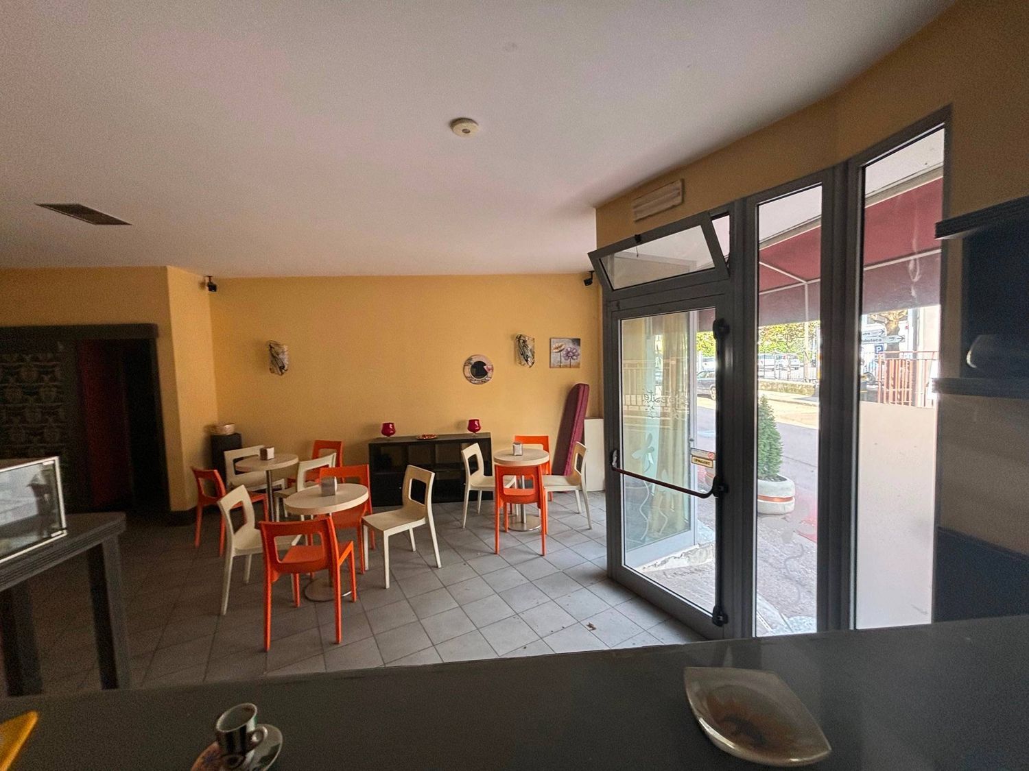 Locale commerciale in vendita a Sirone