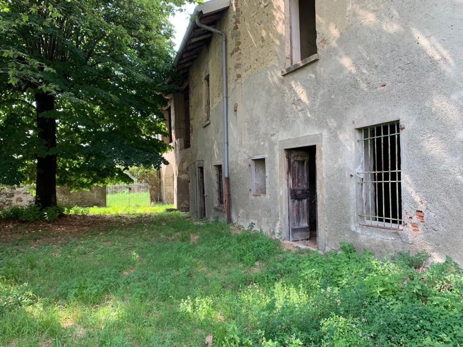 Edificio commerciale o terziario in vendita a Galbiate
