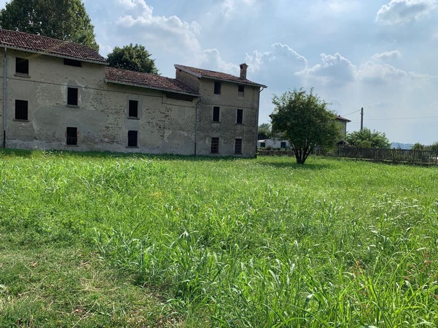 Edificio commerciale o terziario in vendita a Galbiate