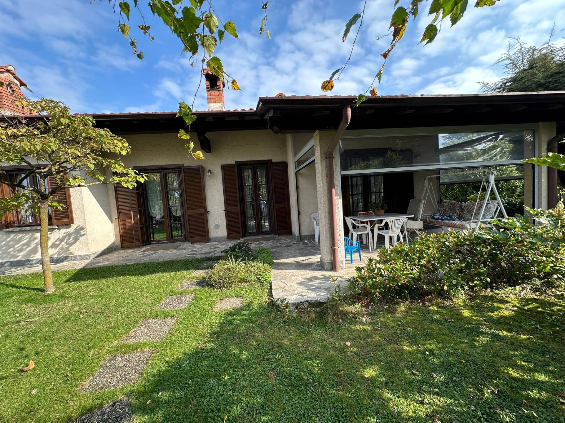 Villa in vendita a Barzago