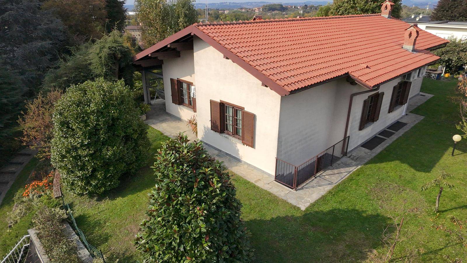 Villa in vendita a Barzago