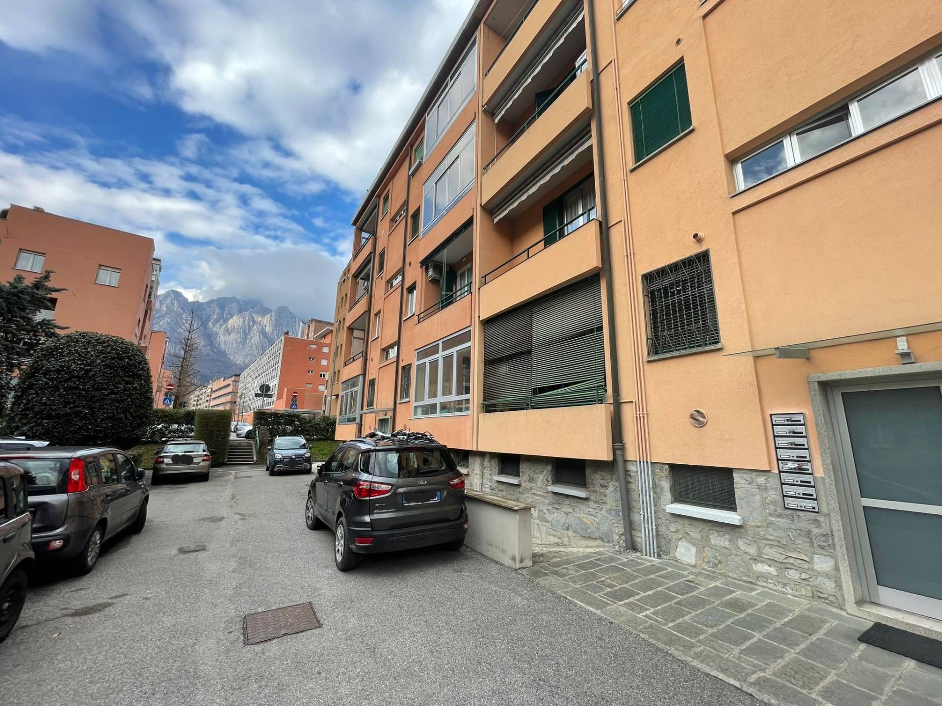 Appartamento in vendita a Lecco