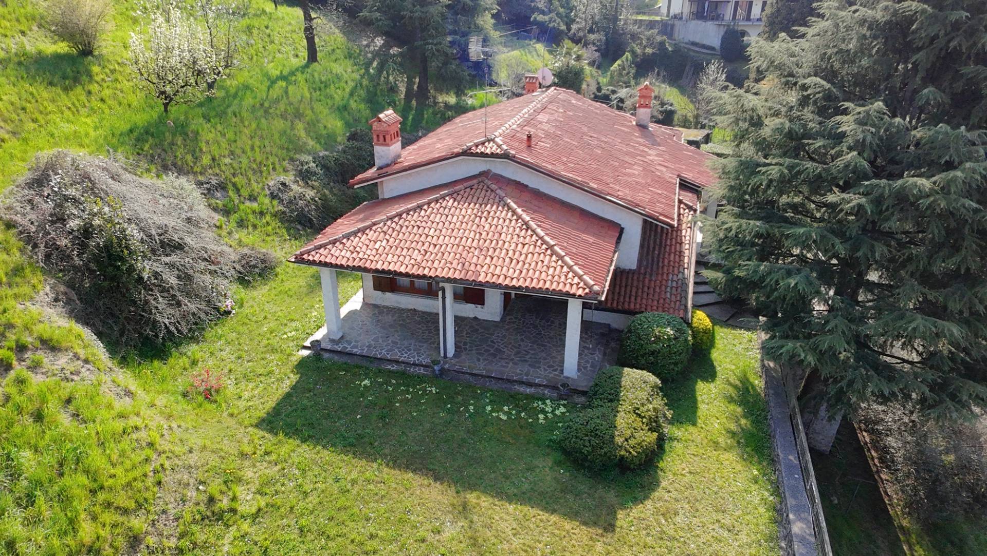 Villa in vendita a Ello