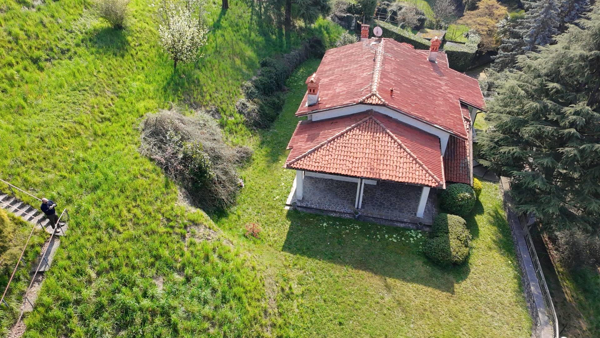 Villa in vendita a Ello