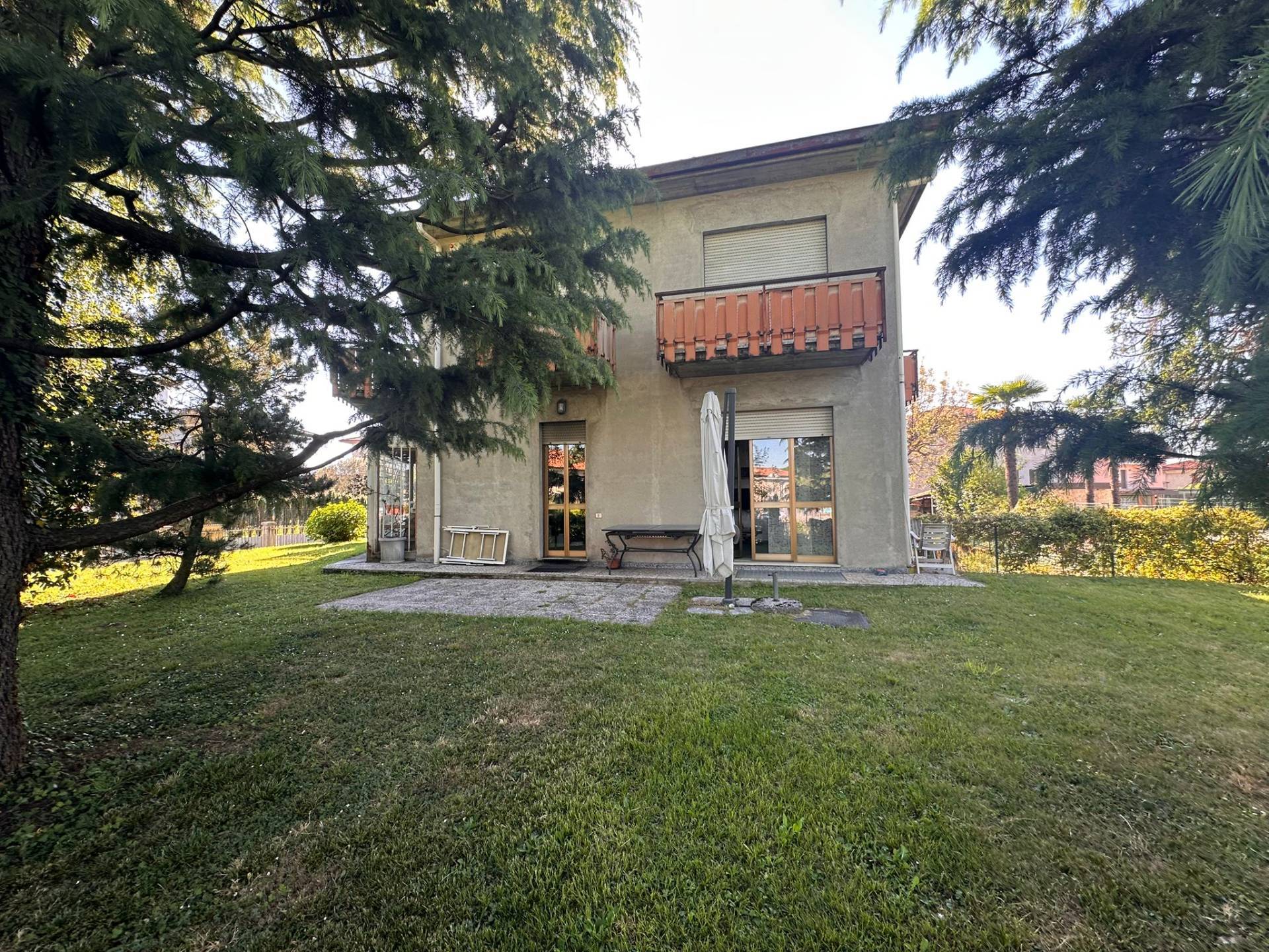 Casa singola in vendita a Brenna