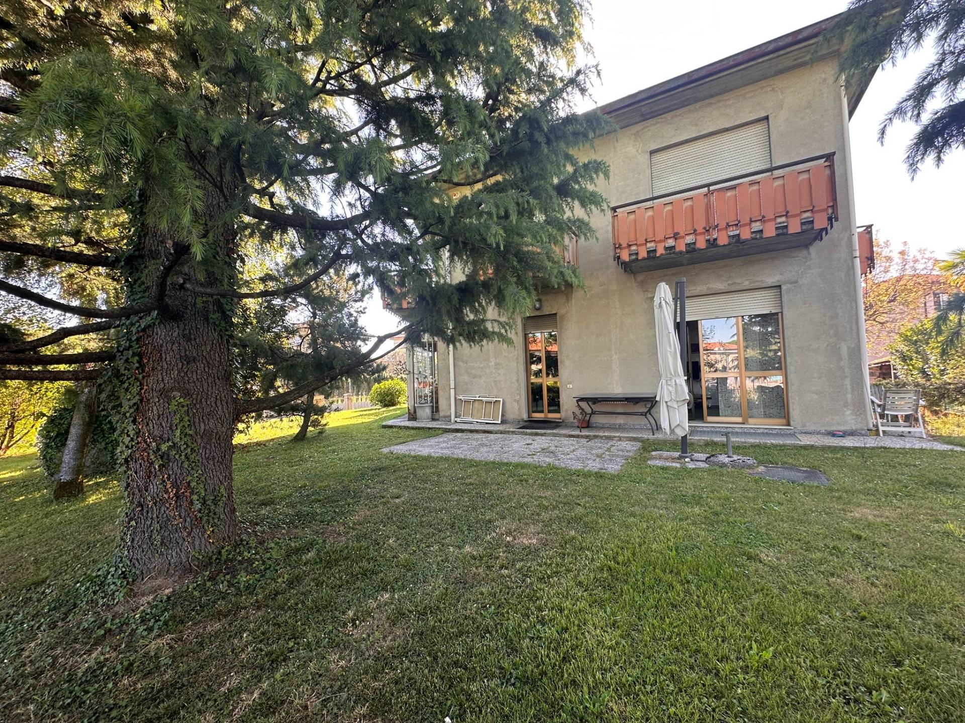 Casa singola in vendita a Brenna