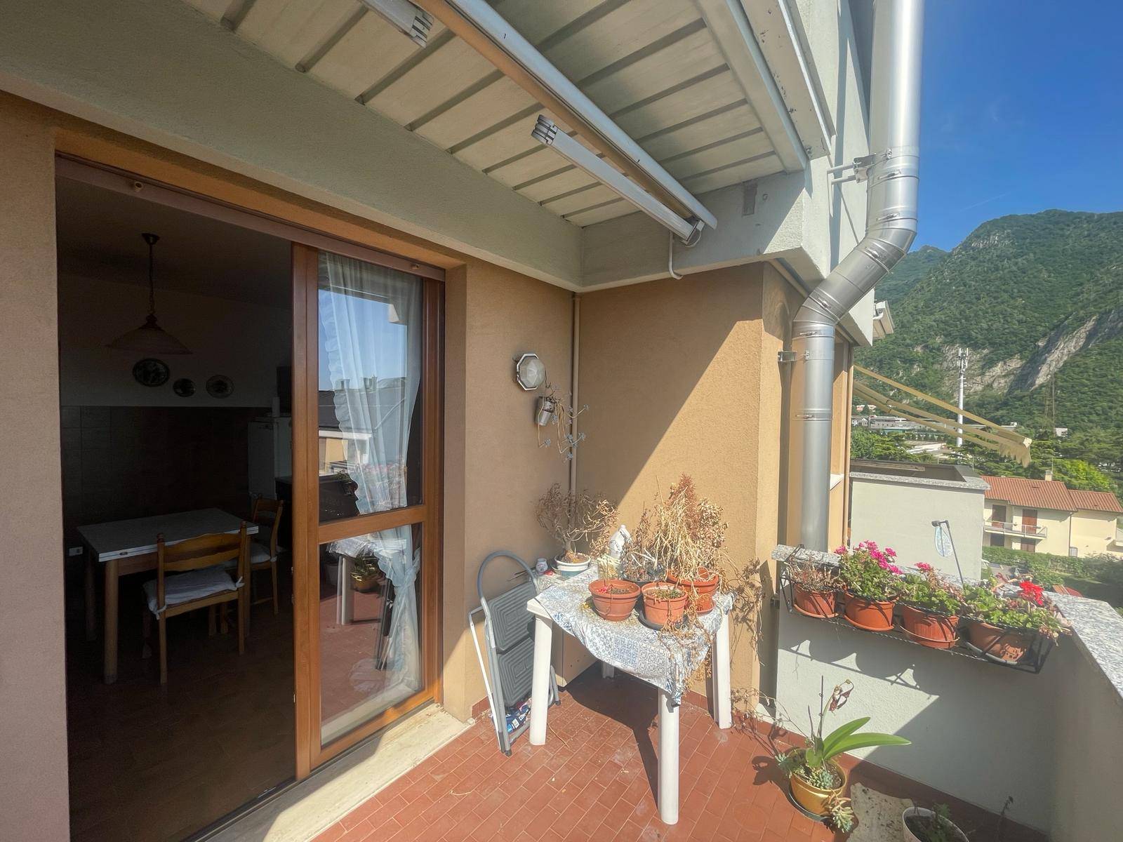 Appartamento in vendita a Valmadrera