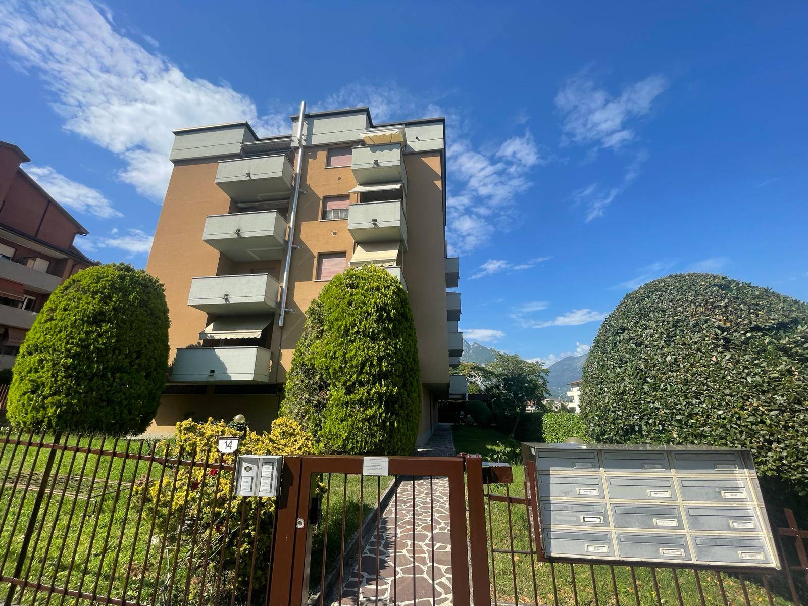 Appartamento in vendita a Valmadrera