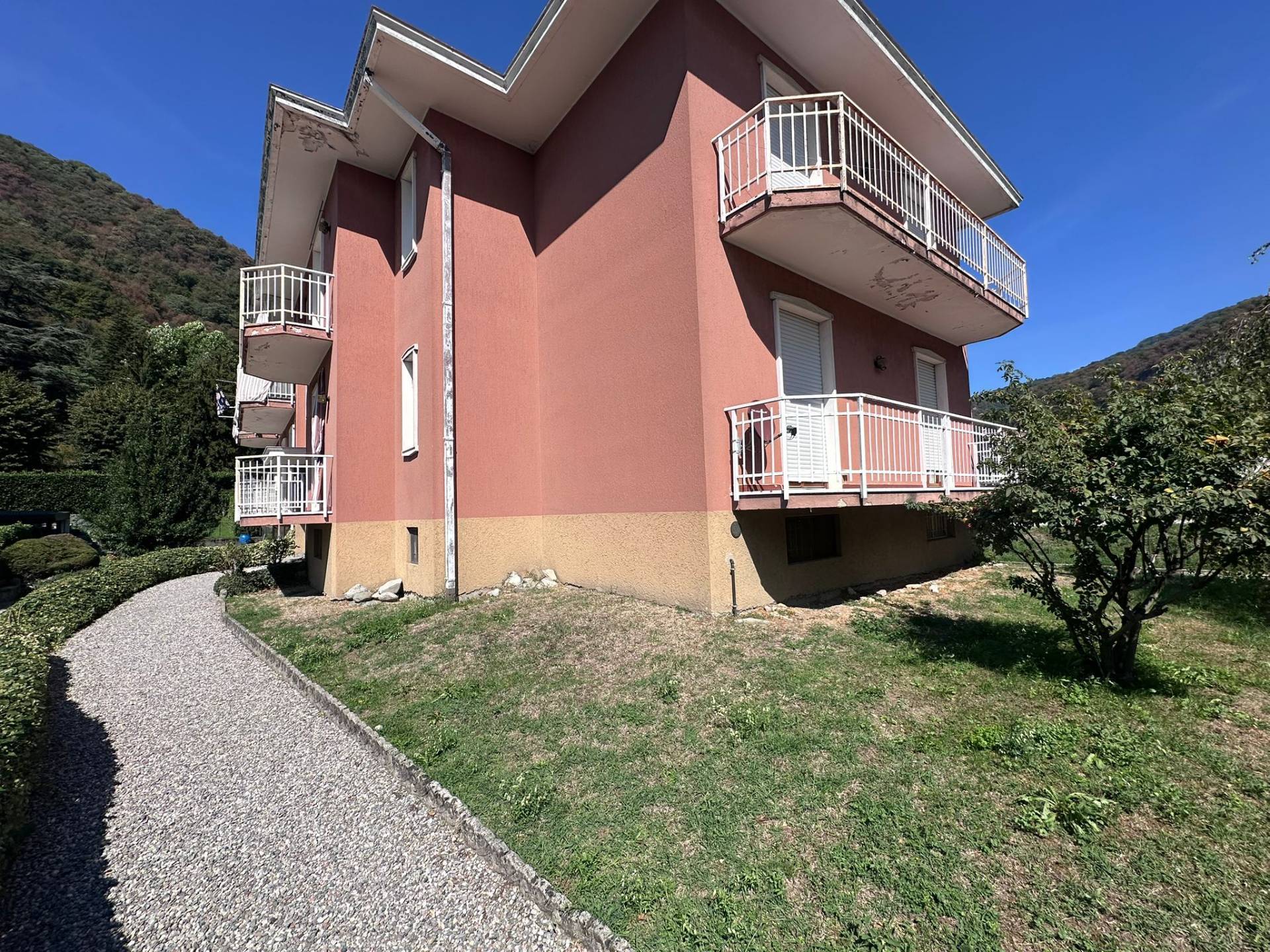 Appartamento in vendita a Valbrona