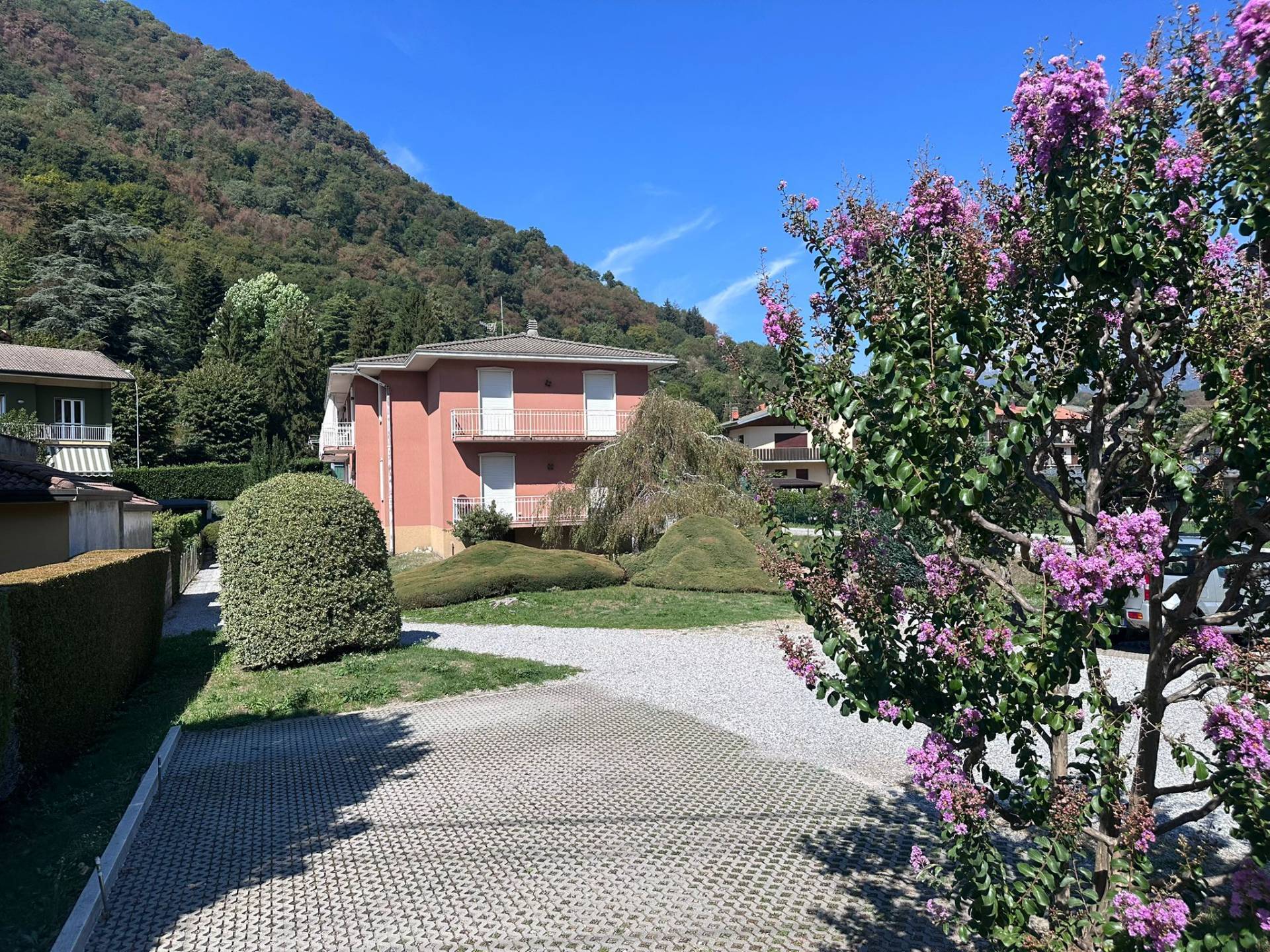Appartamento in vendita a Valbrona