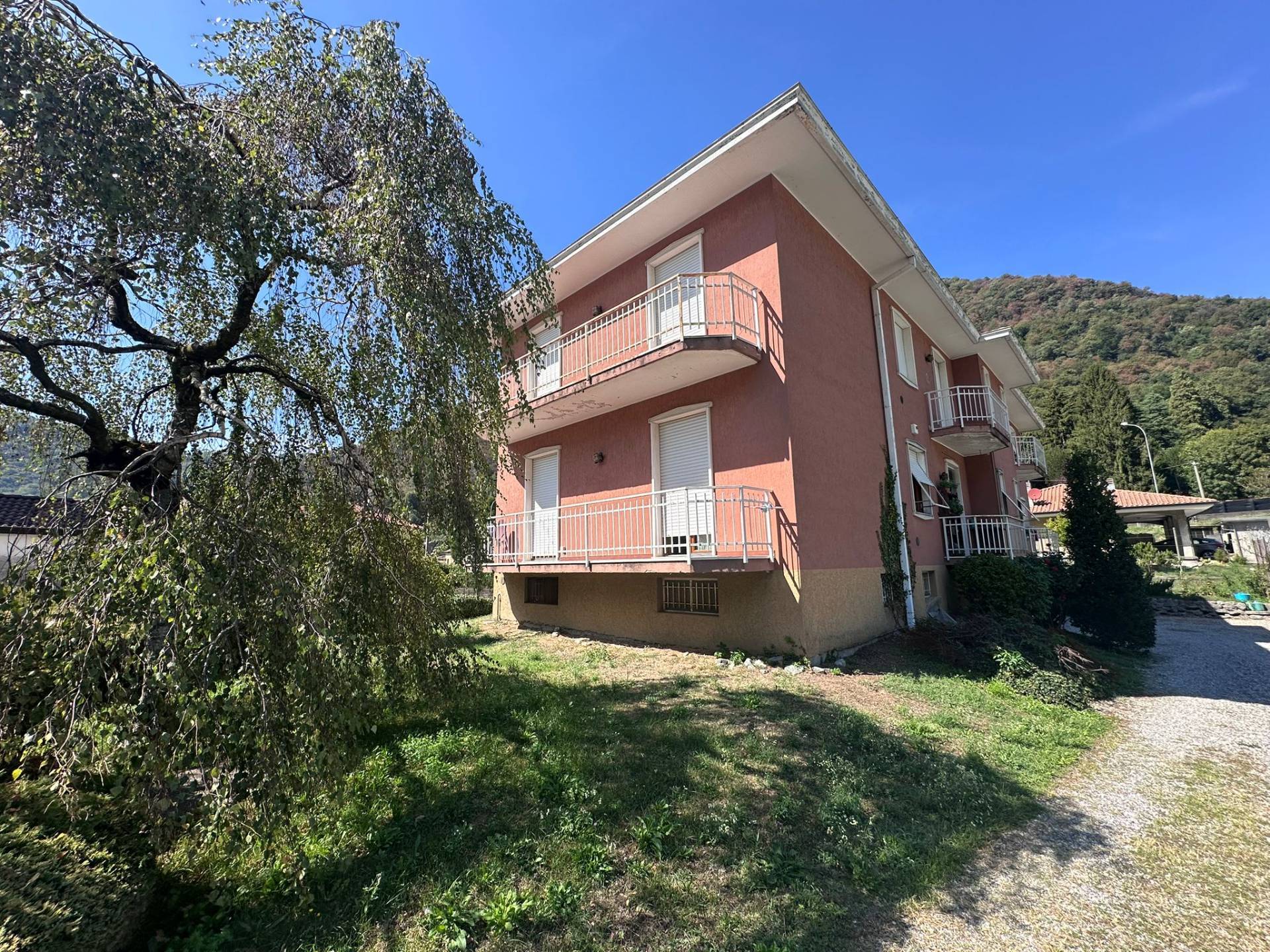 Appartamento in vendita a Valbrona