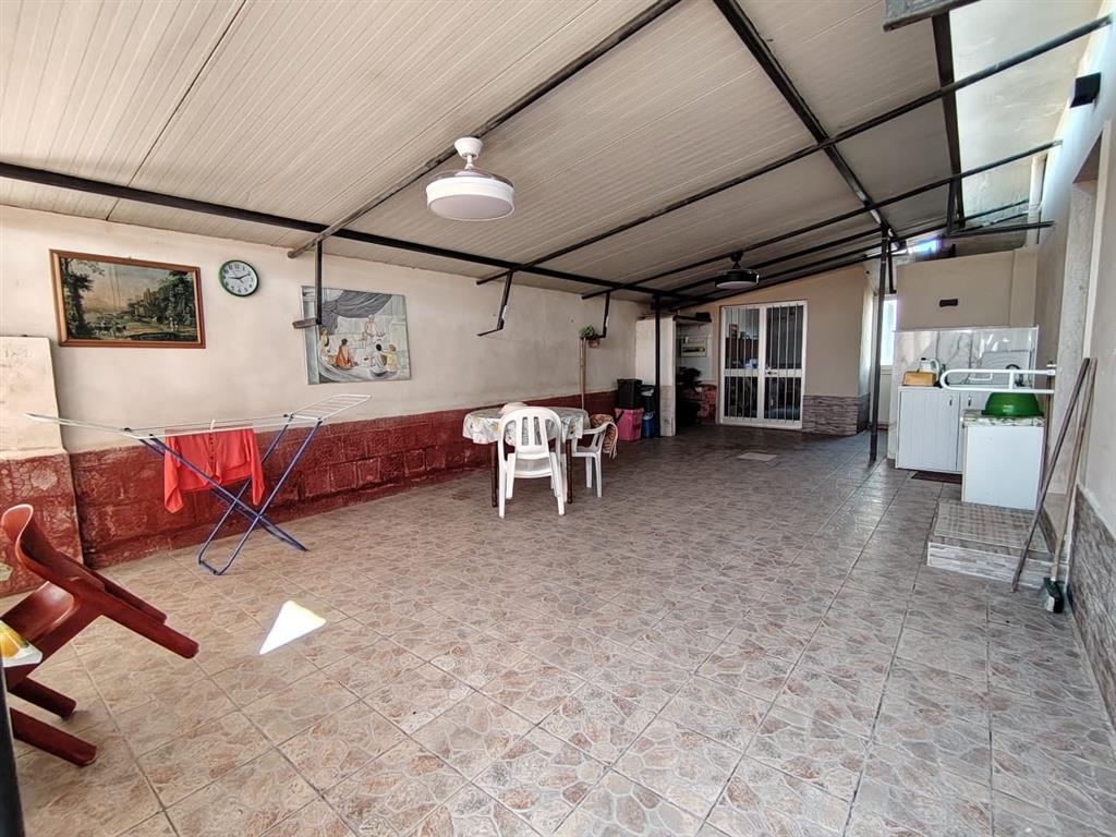 Villa con giardino in via vasco de gama, Siracusa
