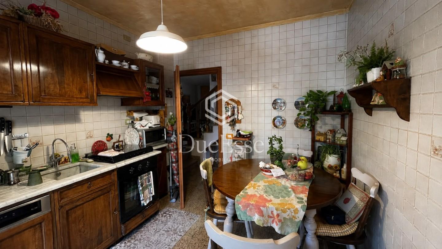 Villa con giardino, Pisa la vettola
