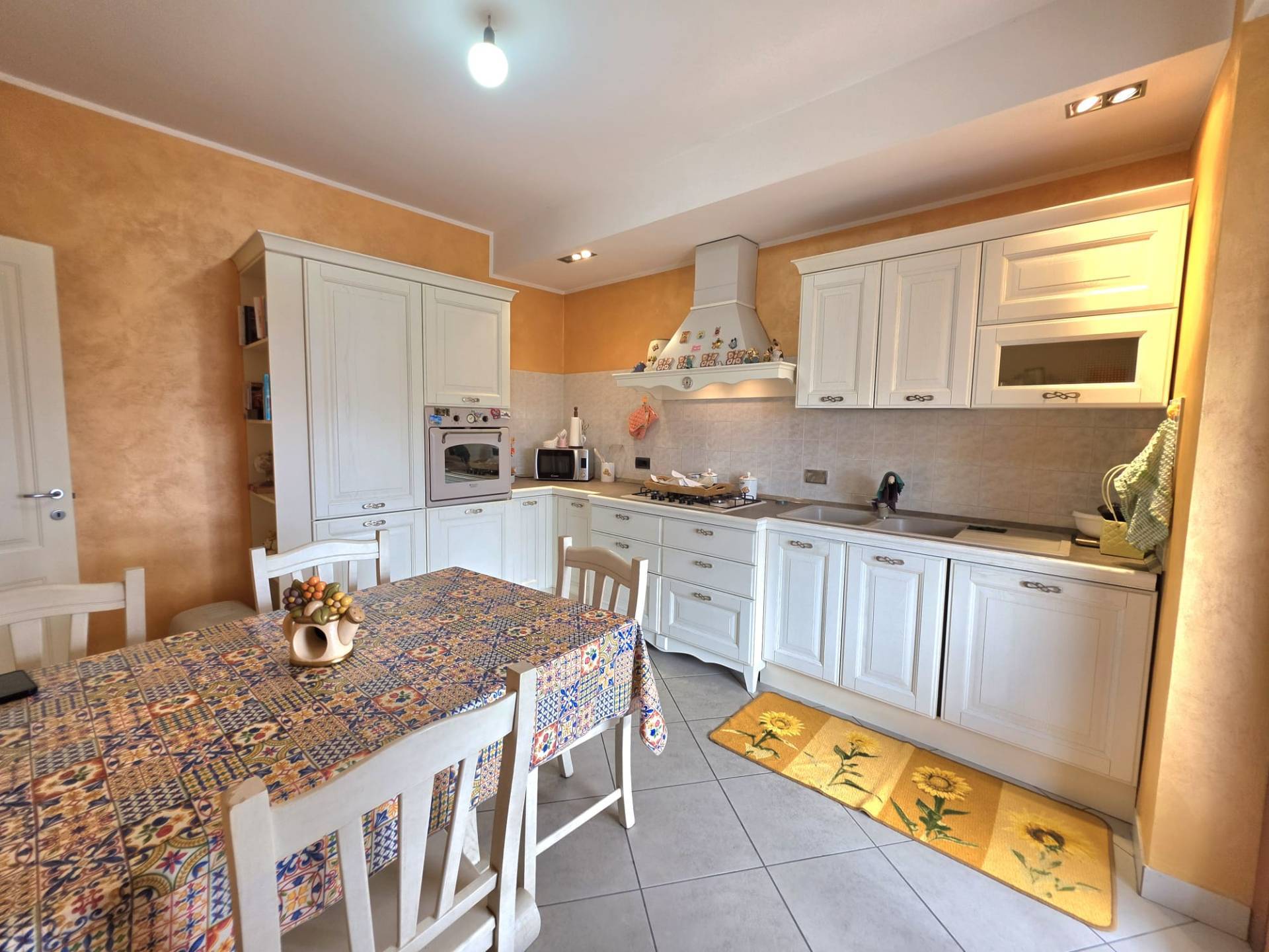 Appartamento in vendita a Asti, Centro