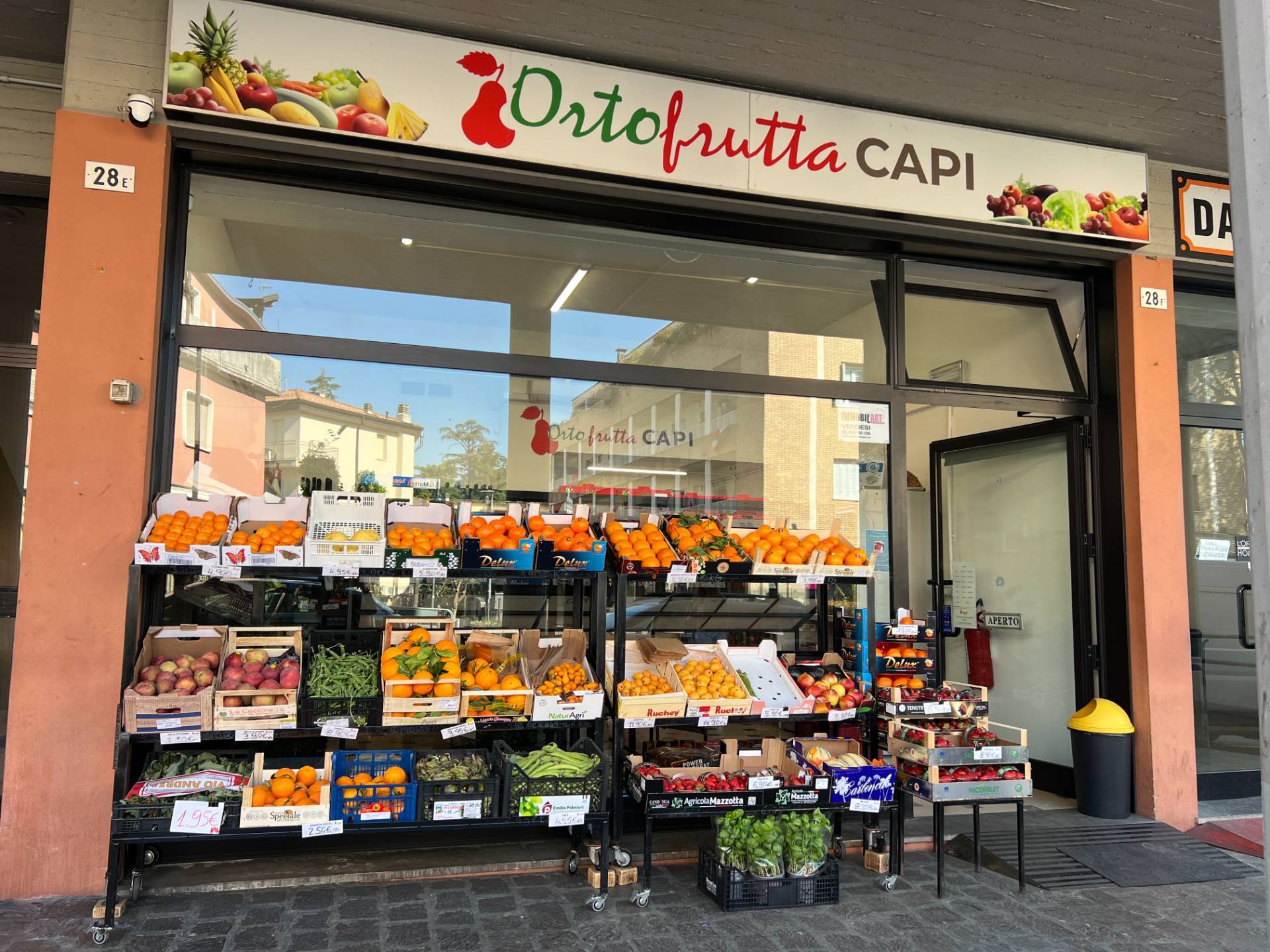 Locale commerciale in vendita a Parma