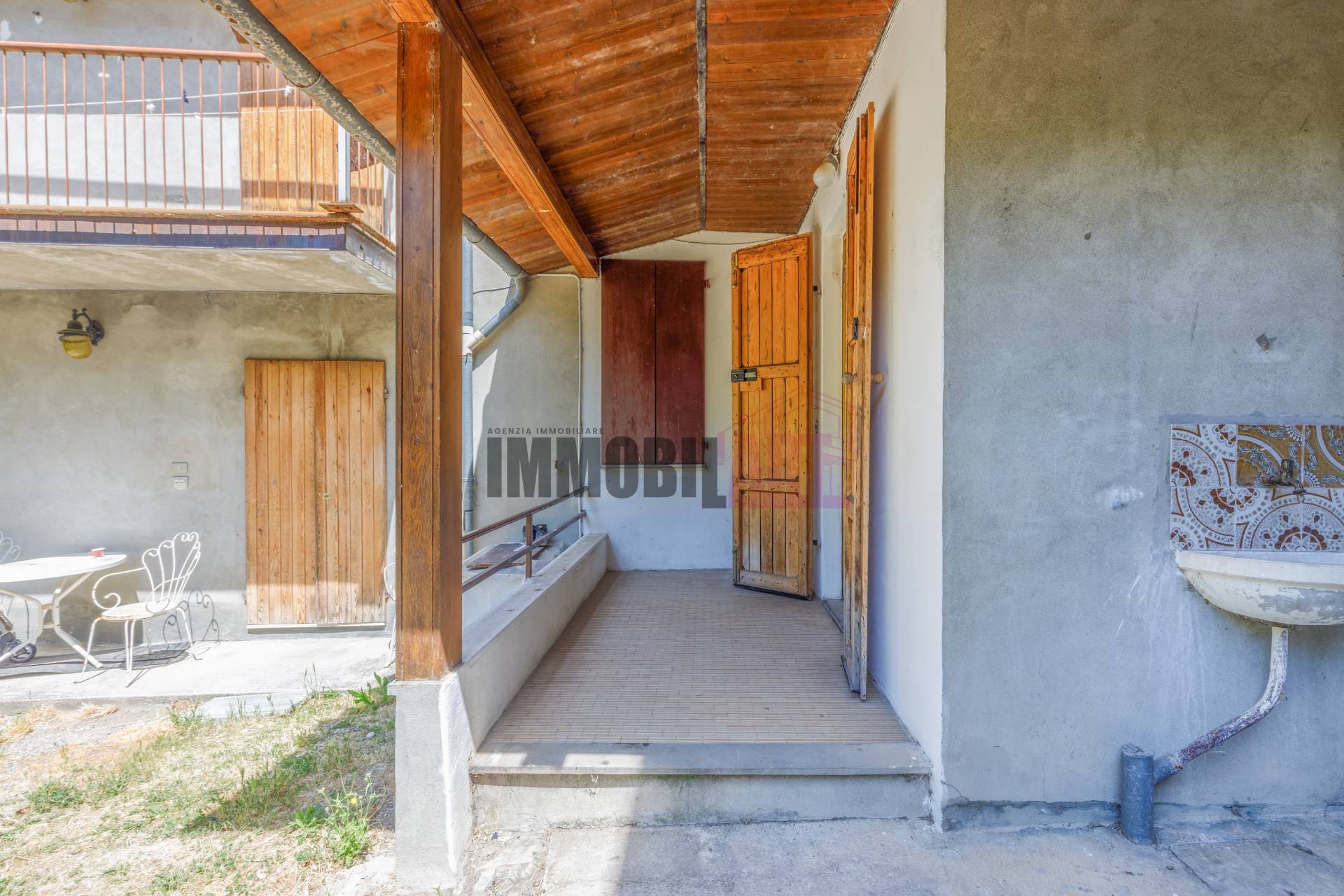Casa singola in vendita a Calestano, Marzolara