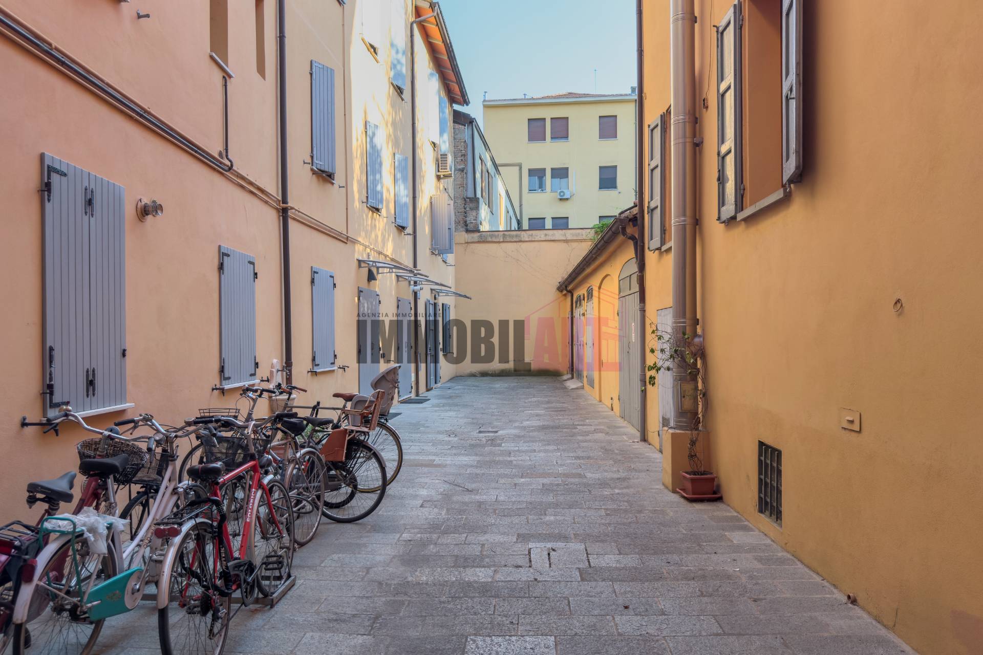 Appartamento in vendita a Reggio nell'Emilia, Centro storico