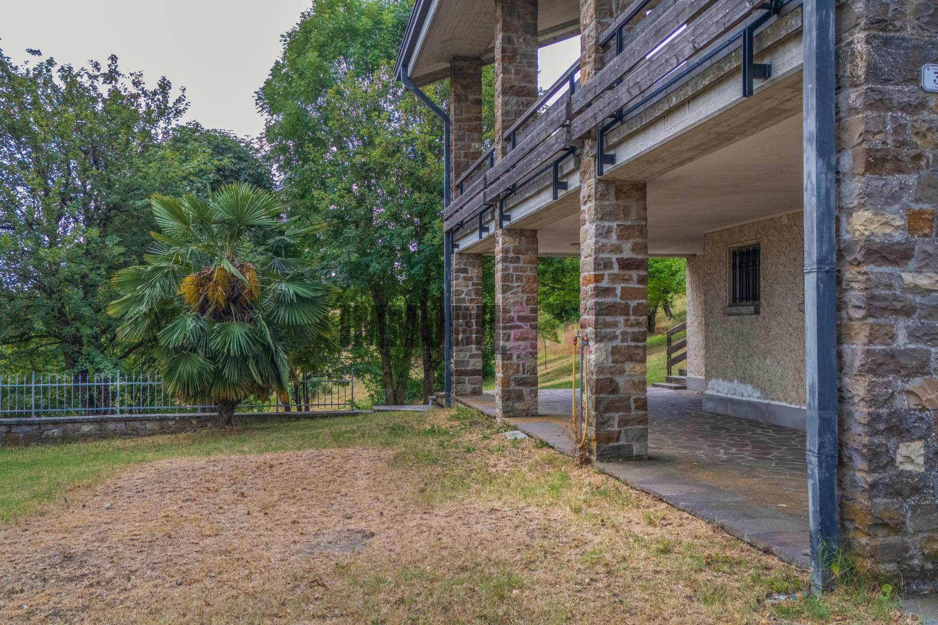 Villa in vendita a Canossa