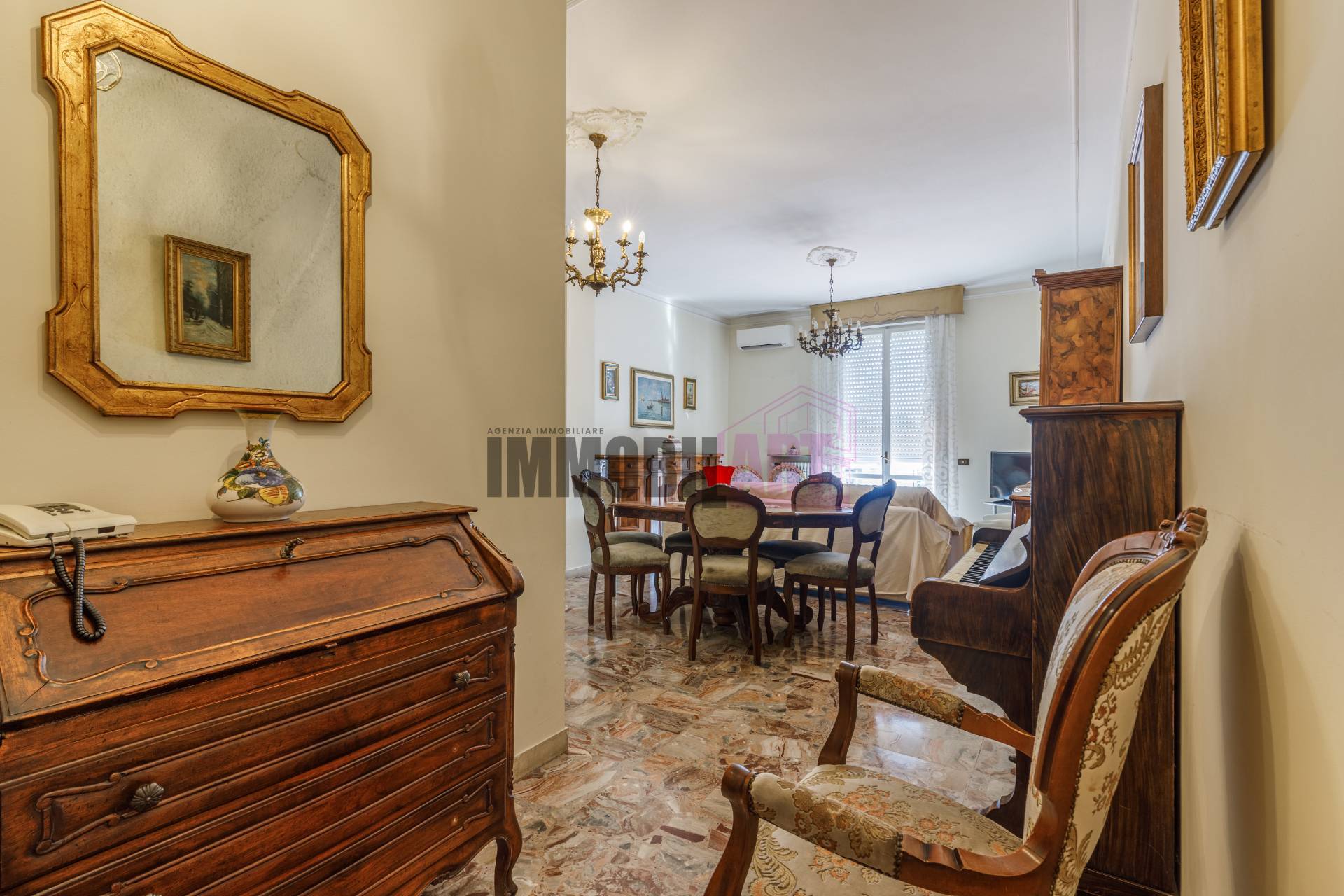 Appartamento in vendita a Reggio nell'Emilia, Orologio