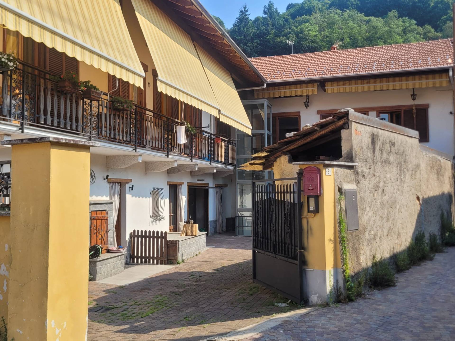 Casa Semindipendente in vendita a Briga Novarese