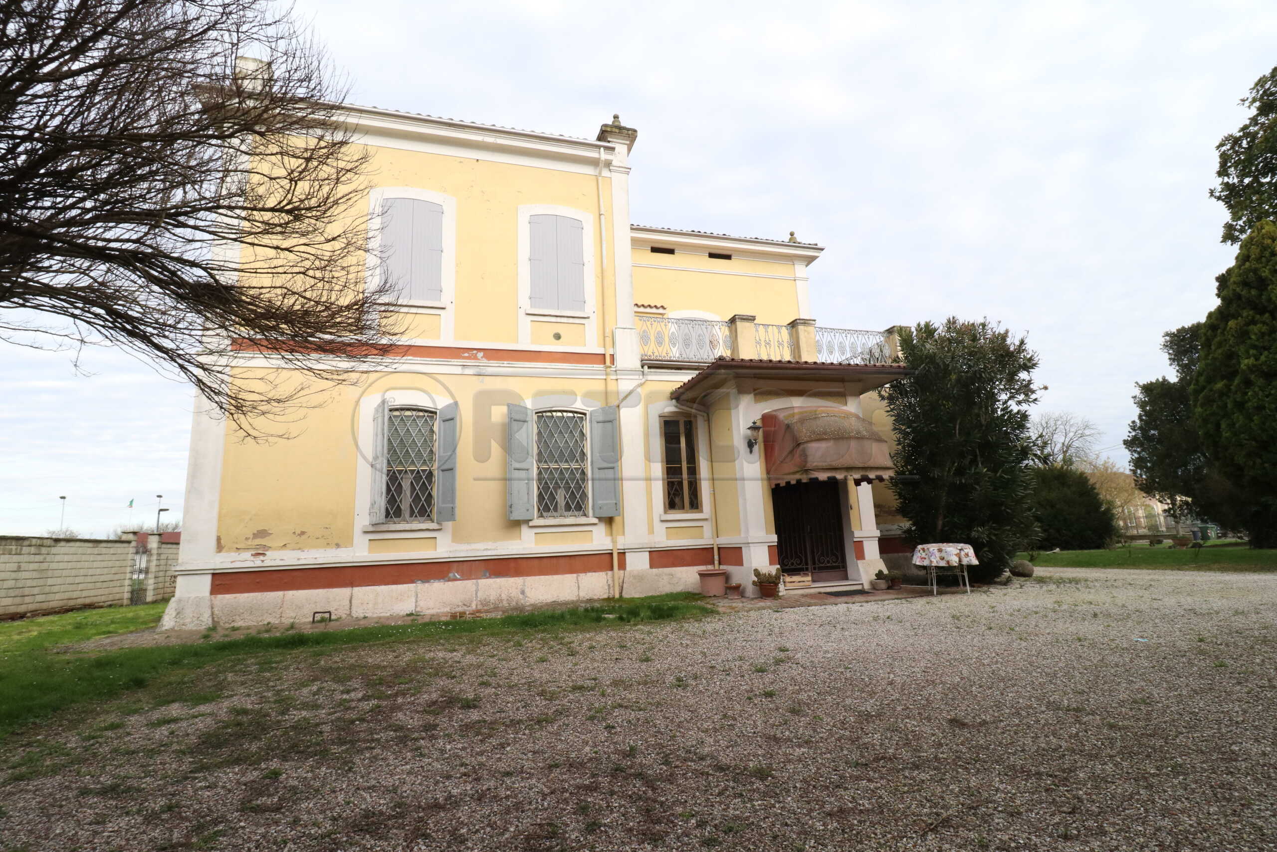 Appartamento con giardino in via madonna della pioppa 25, Bondeno