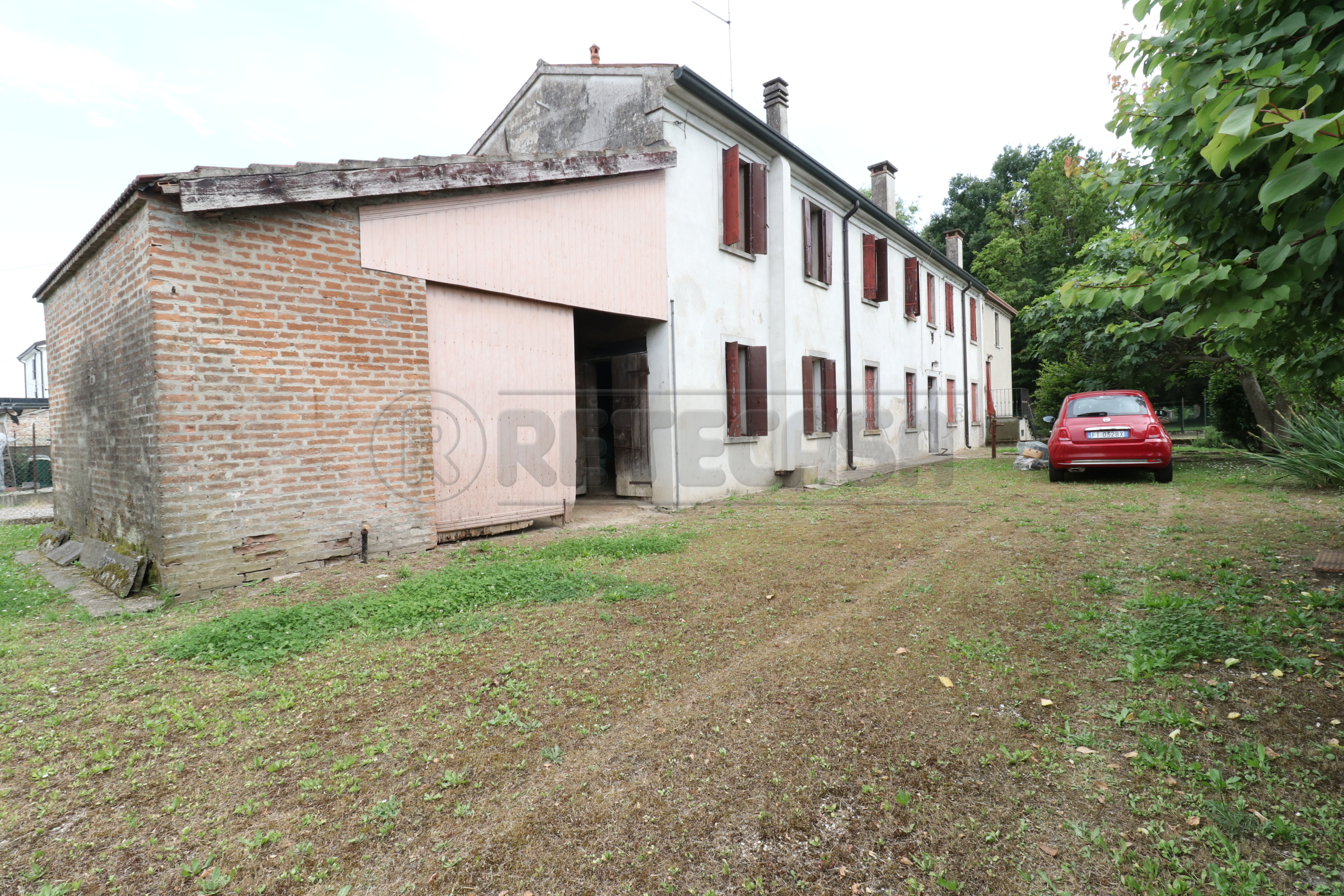 Casa indipendente da ristrutturare a Ficarolo