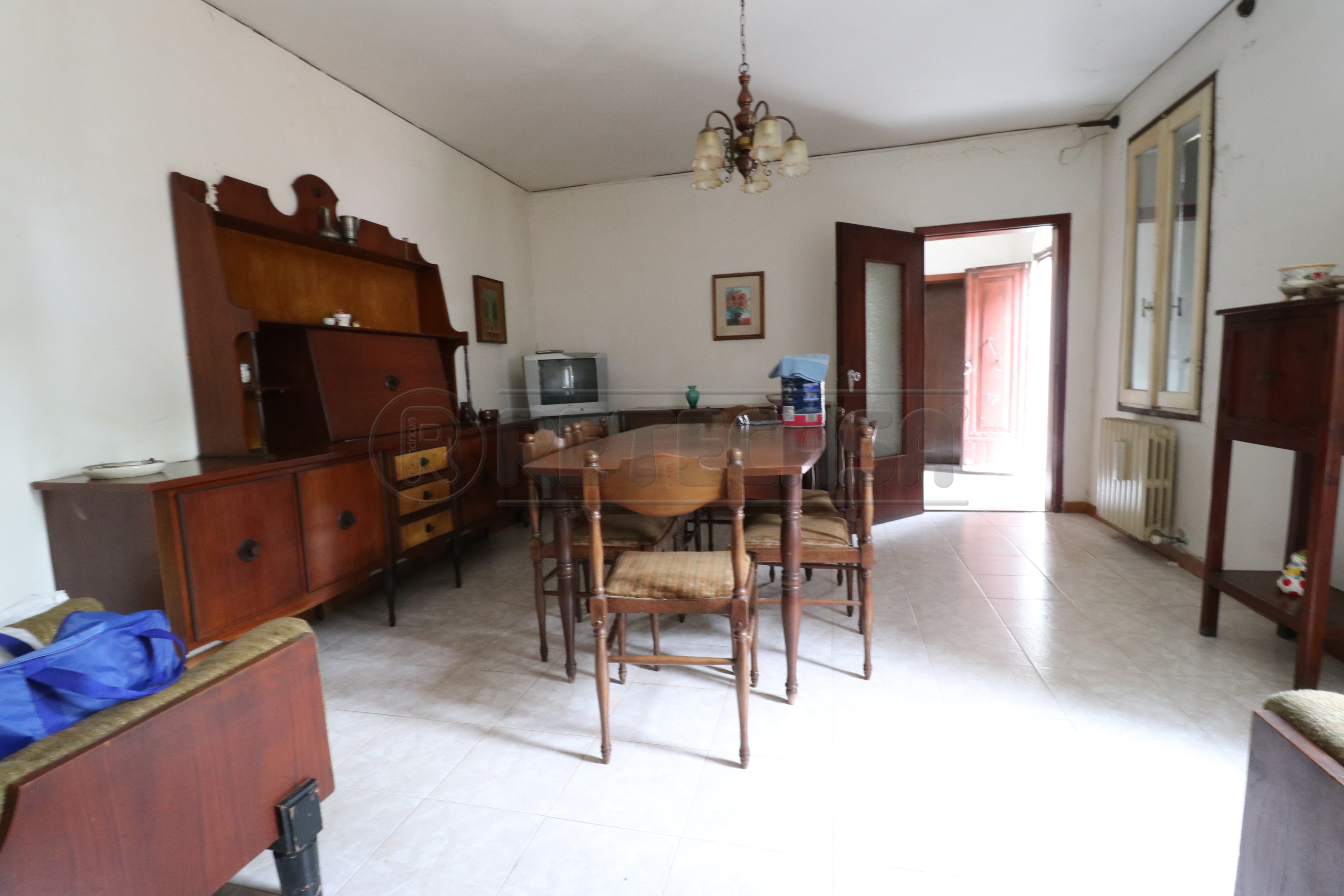 Casa indipendente da ristrutturare a Ficarolo