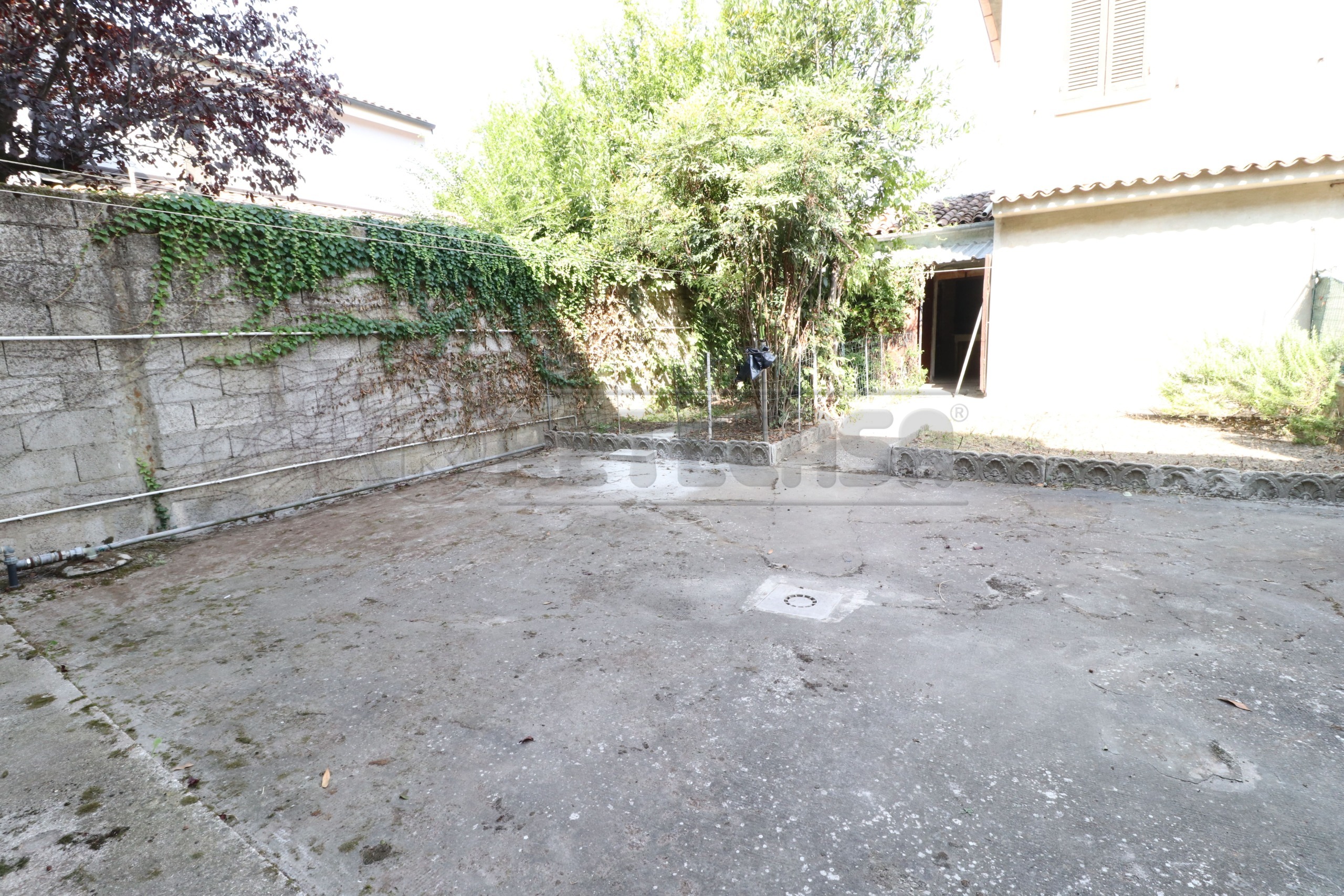 Villetta a schiera da ristrutturare in via e. curiel 5, Bondeno