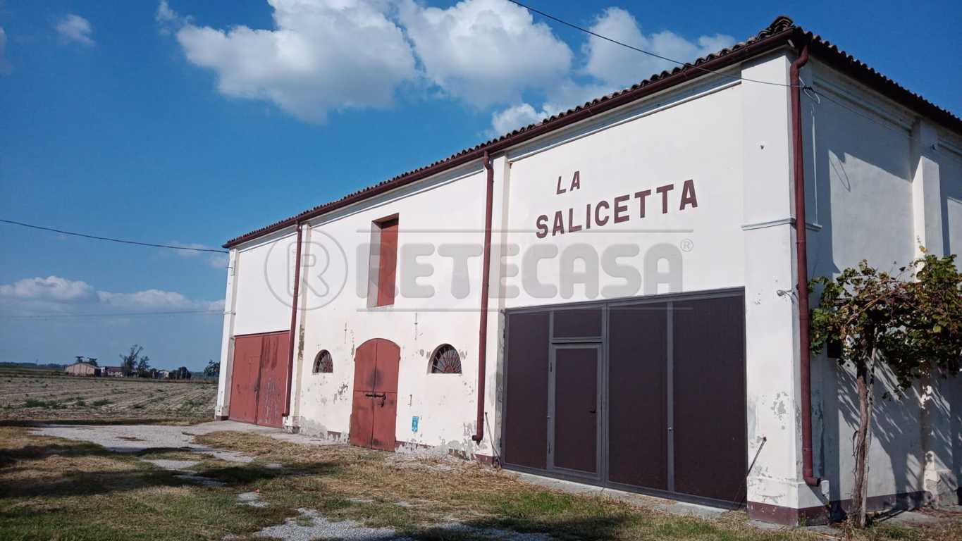 Magazzino in affitto a Bondeno