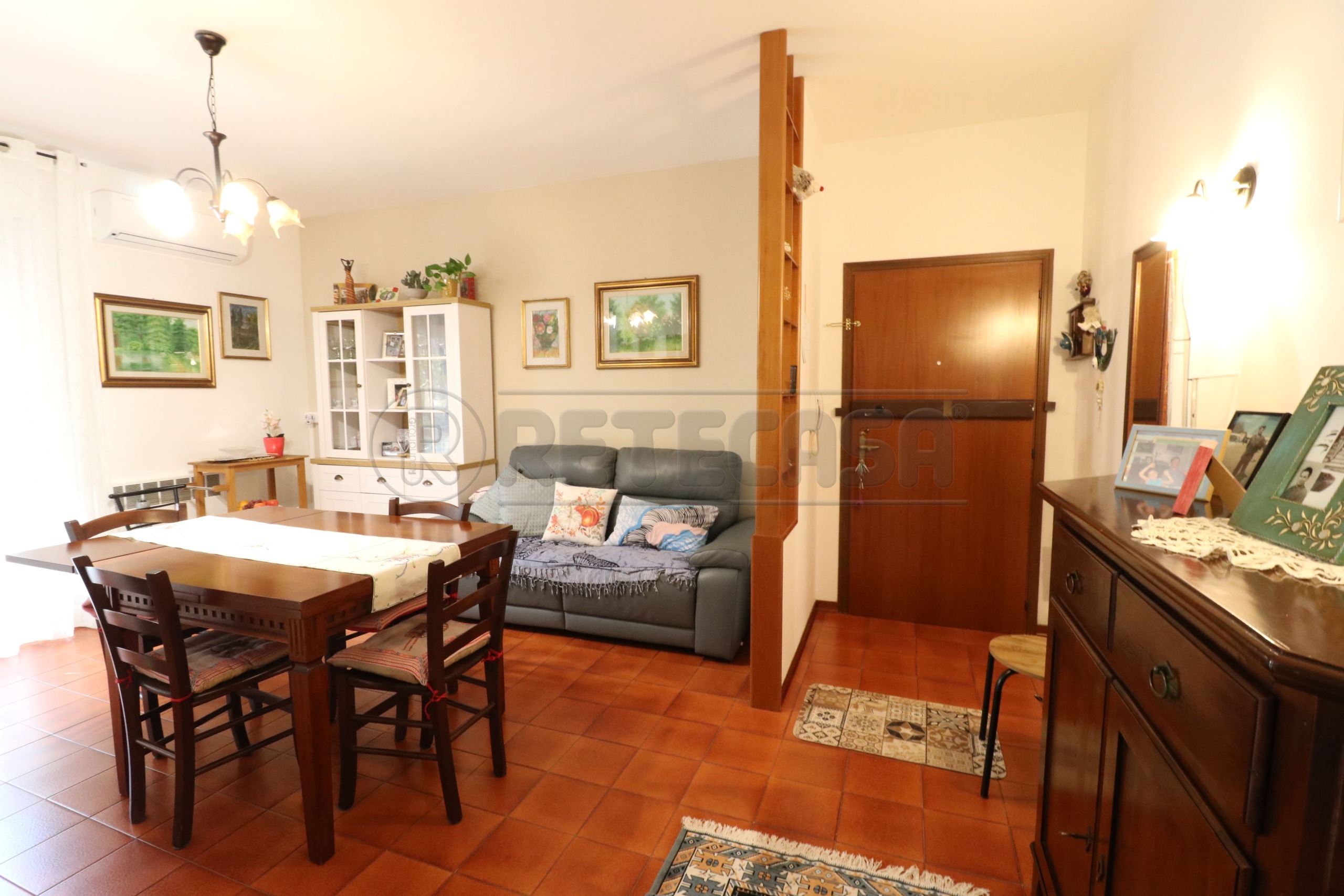 Trilocale con box in via granatieri di sardegna 4, Bondeno